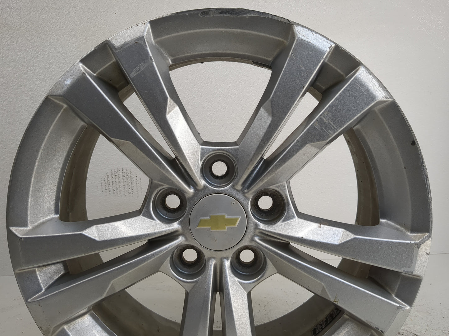 2010-2017 Chevrolet Equinox Oem Wheel Rim 1173672 - Oemusedautoparts1.com