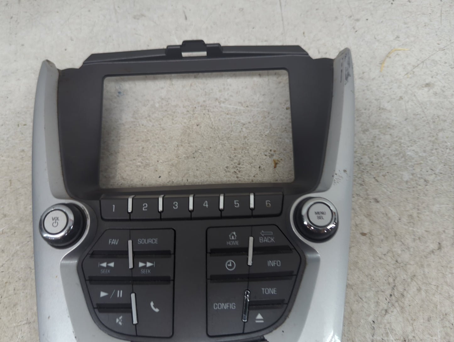 2012-2015 Chevrolet Equinox Radio Control Panel 1174394 - Oemusedautoparts1.com