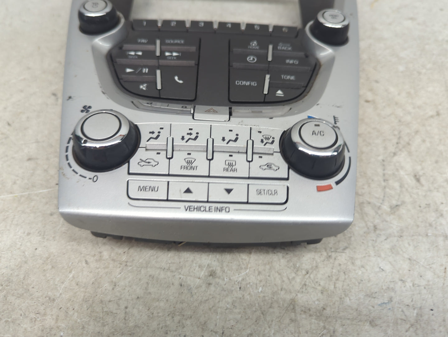 2012-2015 Chevrolet Equinox Radio Control Panel 1174394 - Oemusedautoparts1.com