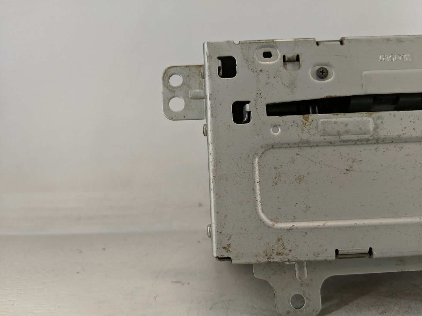 2013-2015 Chevrolet Equinox Radio AM FM Cd Player Receiver Replacement P/N:22923803 Fits Fits 2013 2014 2015 2016 OEM Used A