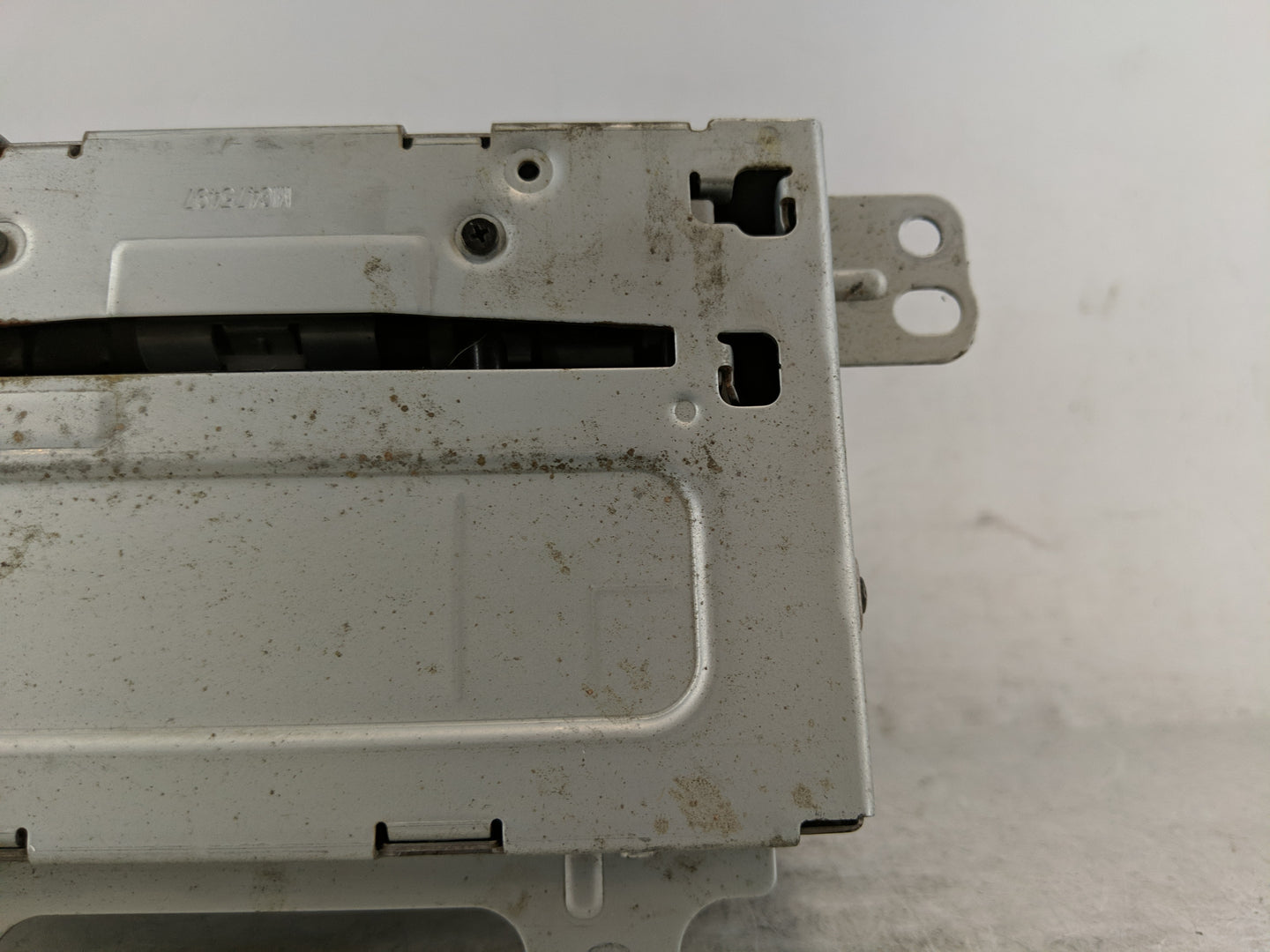 2013-2015 Chevrolet Equinox Radio AM FM Cd Player Receiver Replacement P/N:22923803 Fits Fits 2013 2014 2015 2016 OEM Used A