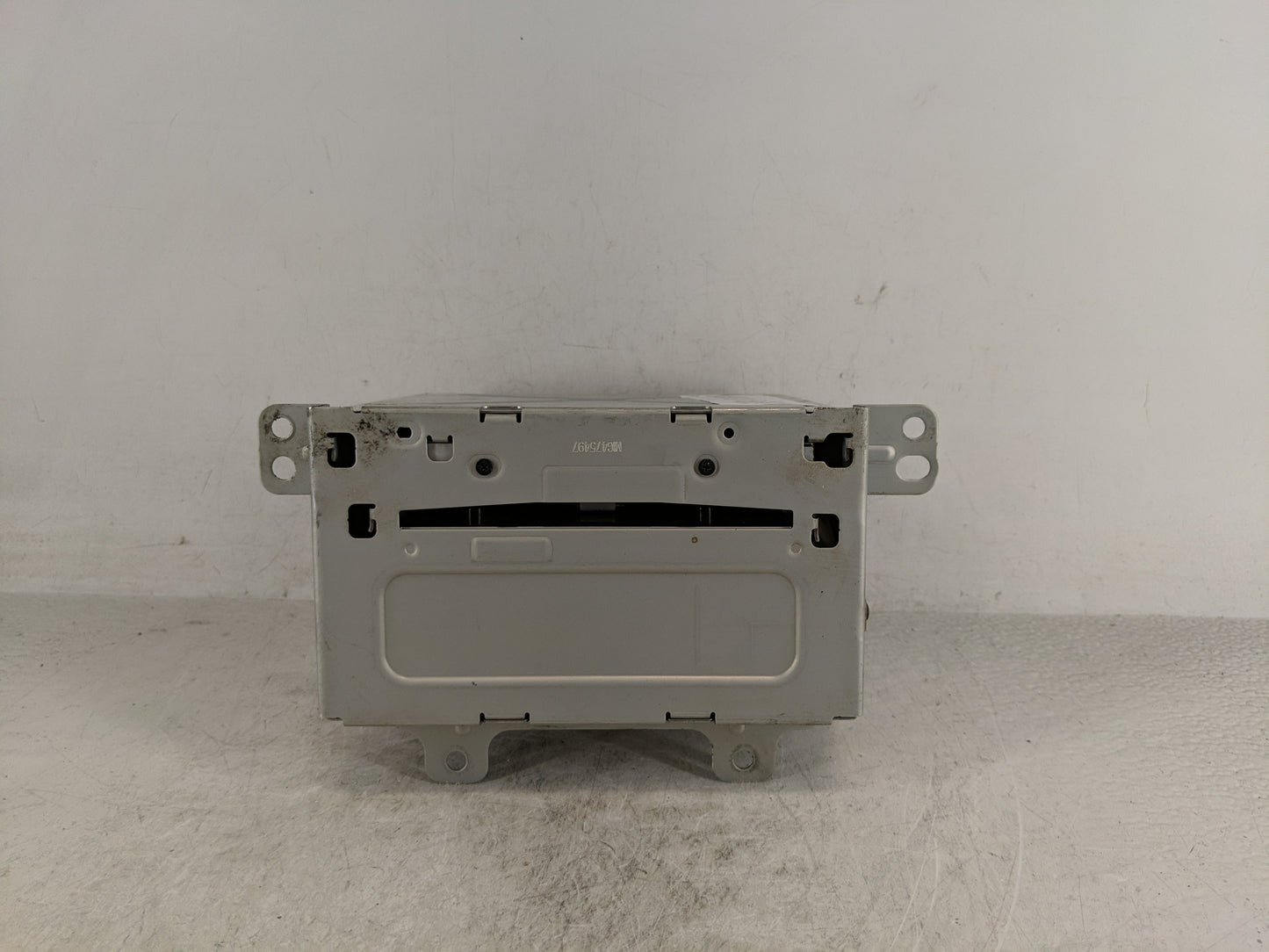 2013-2015 Chevrolet Equinox Radio AM FM Cd Player Receiver Replacement P/N:22923803 Fits Fits 2013 2014 2015 2016 OEM Used A
