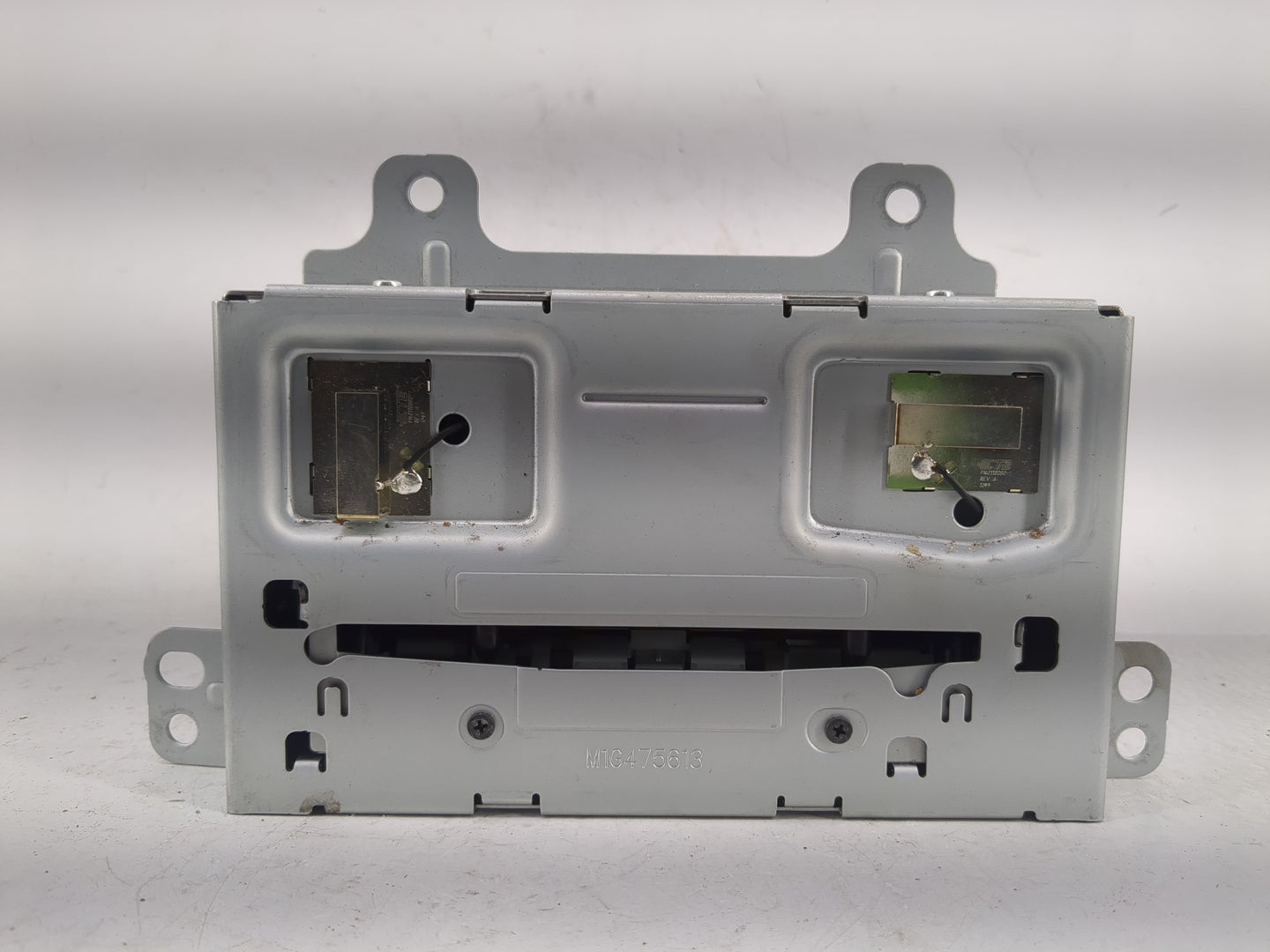 2013 Chevrolet Equinox Radio AM FM Cd Player Receiver Replacement P/N:23135481 Fits OEM Used Auto Parts - Oemusedautoparts1.