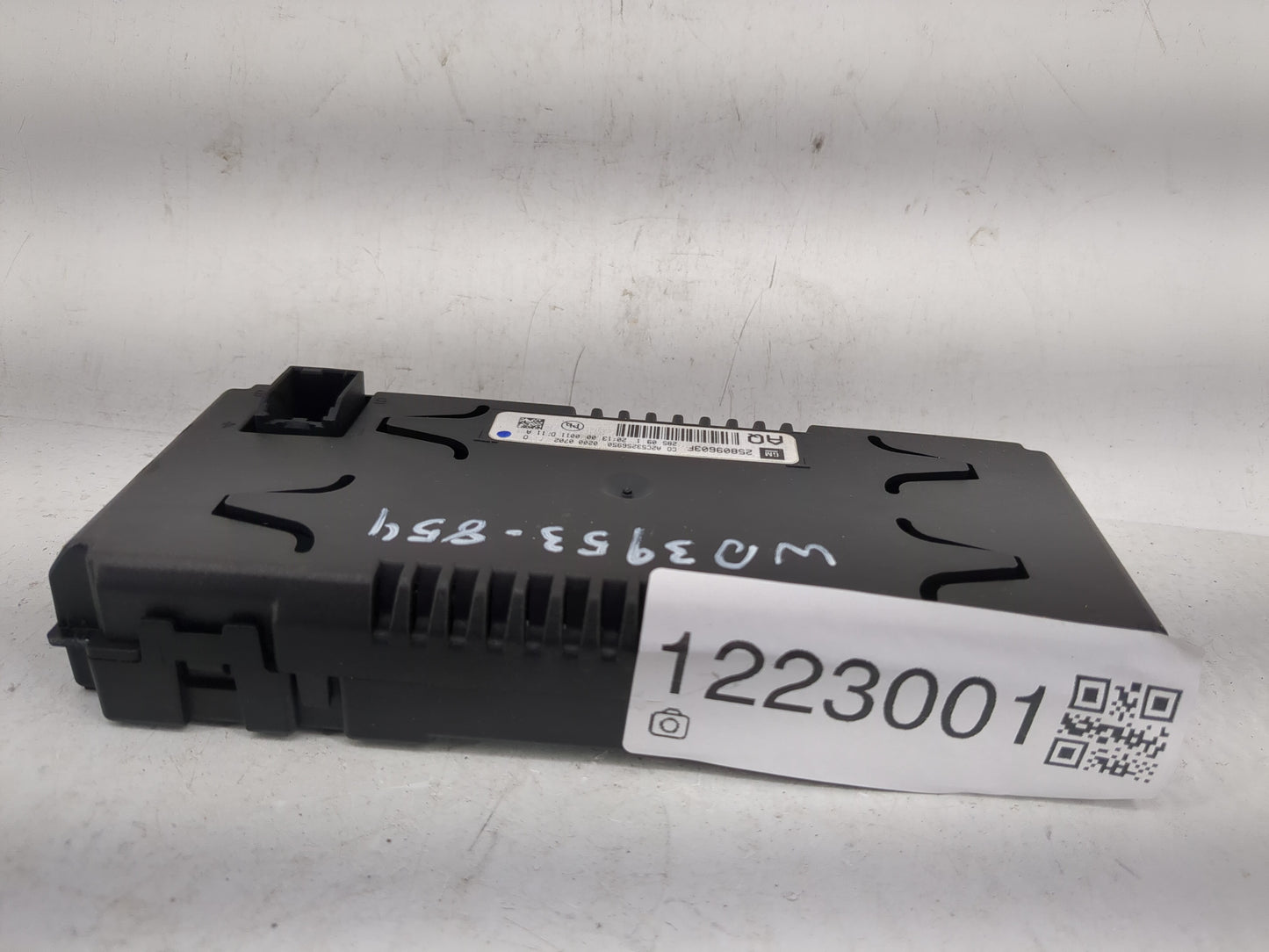 2010-2015 Chevrolet Equinox Information Display Screen - Oemusedautoparts1.com
