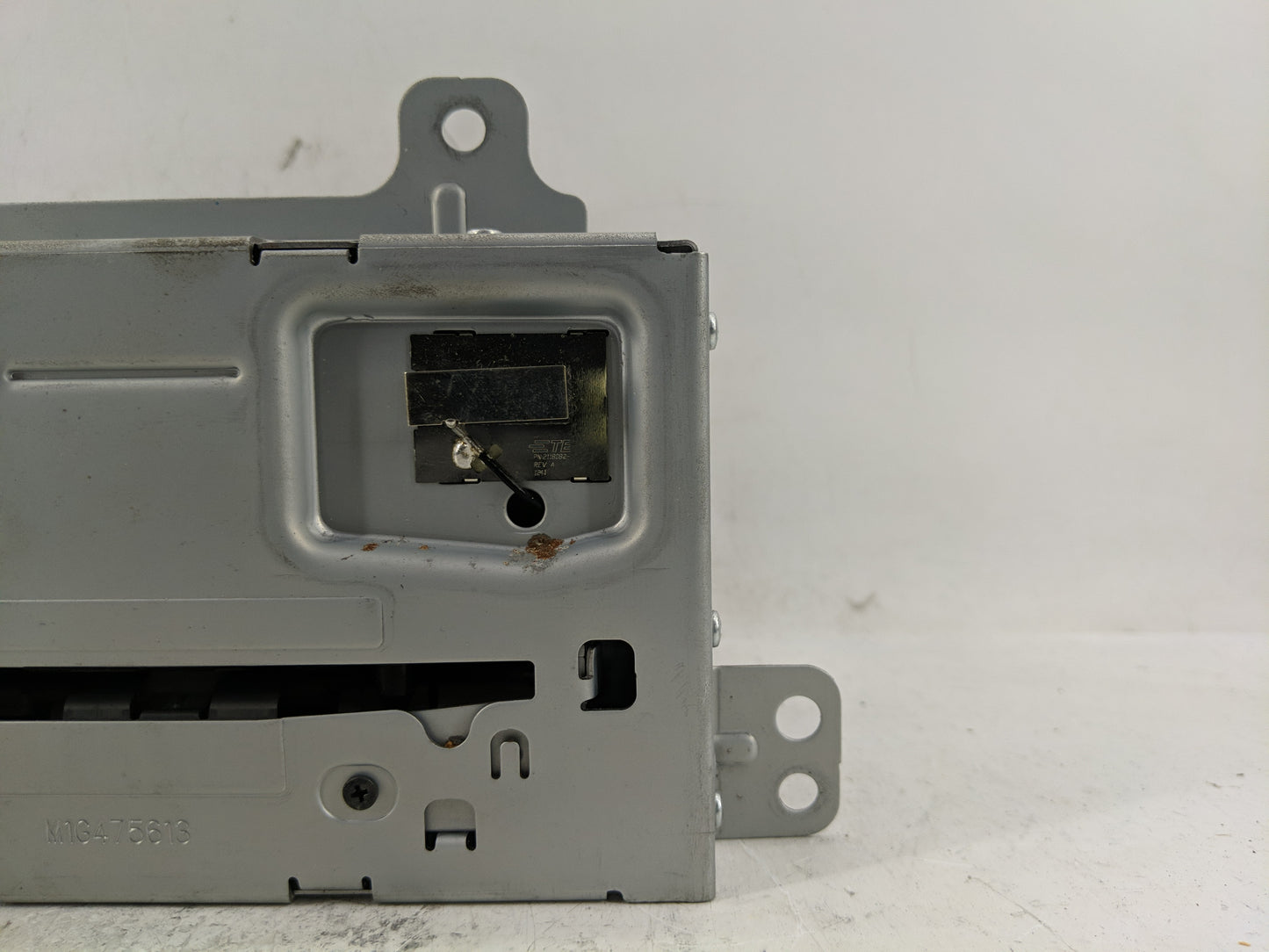 2013 Chevrolet Equinox Radio AM FM Cd Player Receiver Replacement P/N:23135481 Fits OEM Used Auto Parts - Oemusedautoparts1.