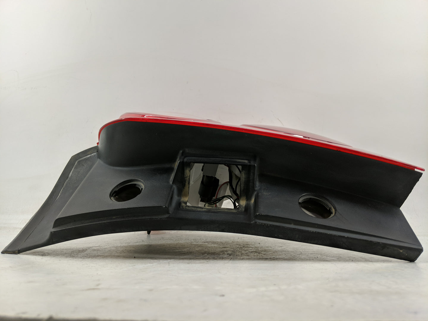 2010-2015 Chevrolet Equinox Tail Light Assembly Passenger Right OEM Fits Fits 2010 2011 2012 2013 2014 2015 OEM Used Auto Pa