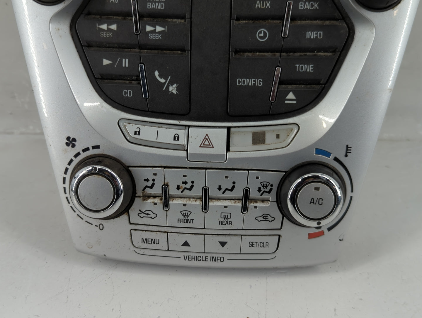 2013 Chevrolet Equinox Climate Control Module Temperature AC/Heater Replacement P/N:90025-295 22810237 Fits OEM Used Auto Pa