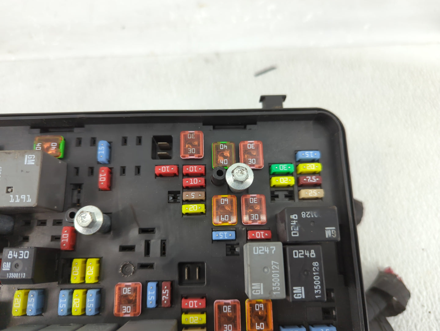 2013-2016 Chevrolet Equinox Fusebox Fuse Box Panel Relay Module P/N:22929763 01 Fits Fits 2013 2014 2015 2016 OEM Used Auto 