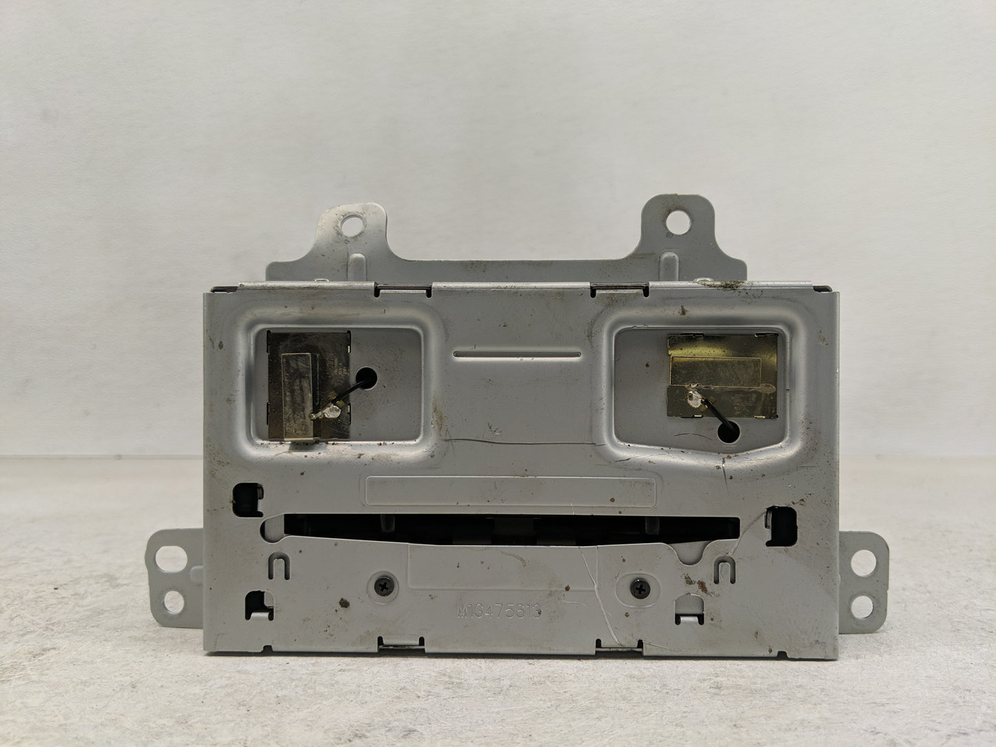 2013 Chevrolet Equinox Radio AM FM Cd Player Receiver Replacement P/N:23135481 Fits OEM Used Auto Parts - Oemusedautoparts1.