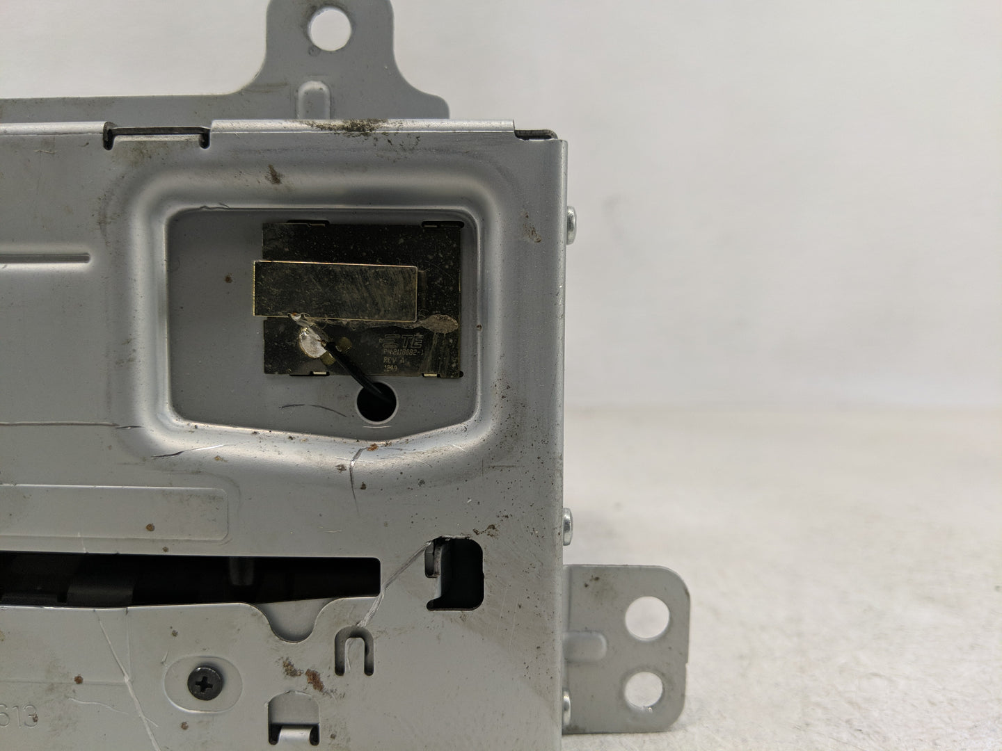 2013 Chevrolet Equinox Radio AM FM Cd Player Receiver Replacement P/N:23135481 Fits OEM Used Auto Parts - Oemusedautoparts1.