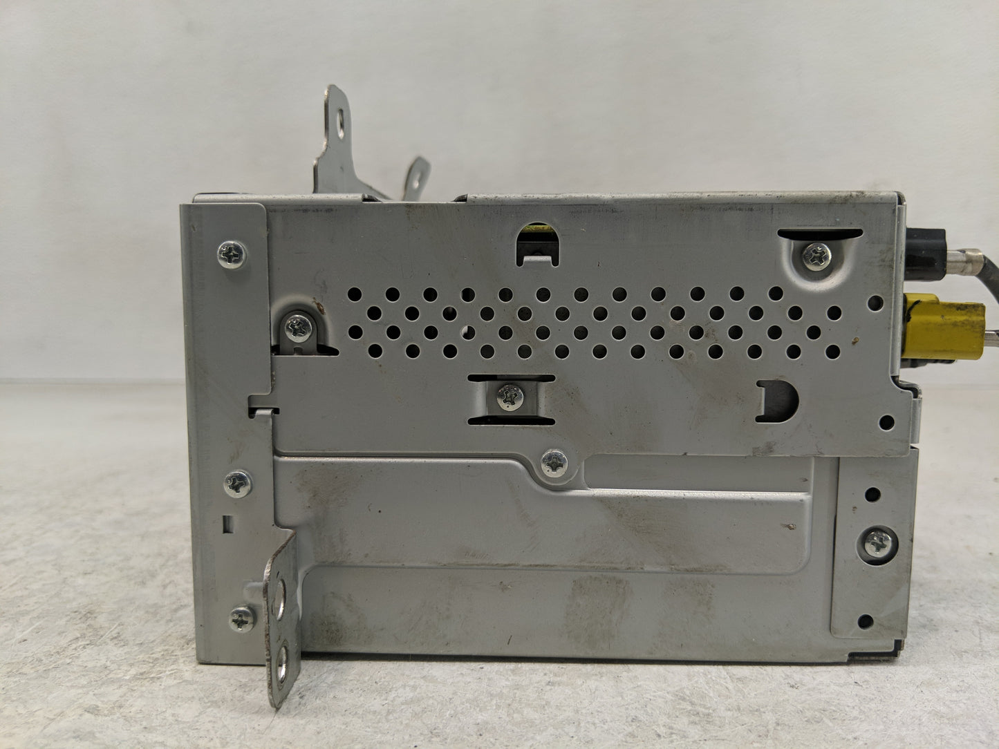 2013 Chevrolet Equinox Radio AM FM Cd Player Receiver Replacement P/N:23135481 Fits OEM Used Auto Parts - Oemusedautoparts1.