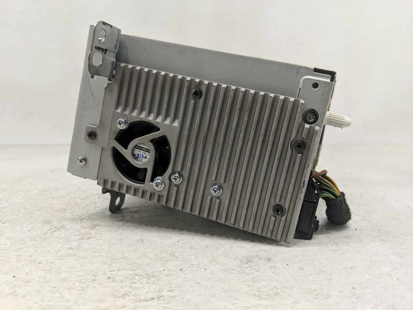 2013 Chevrolet Equinox Radio AM FM Cd Player Receiver Replacement P/N:22976137 Fits OEM Used Auto Parts - Oemusedautoparts1.