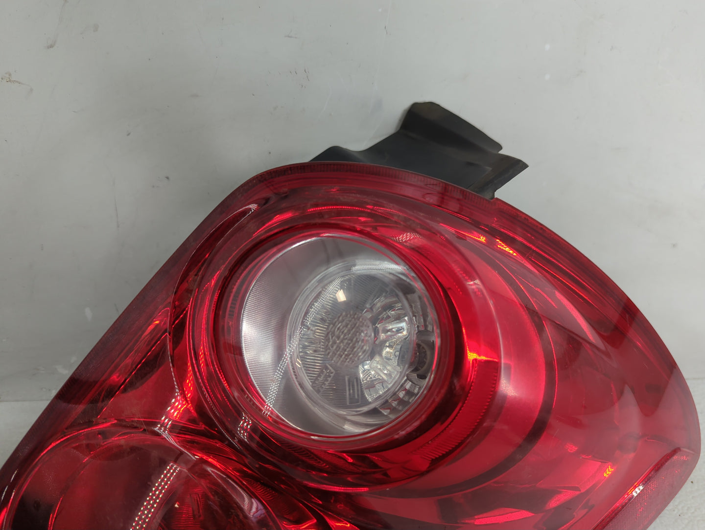 2010-2015 Chevrolet Equinox Tail Light Assembly Passenger Right OEM Fits Fits 2010 2011 2012 2013 2014 2015 OEM Used Auto Pa