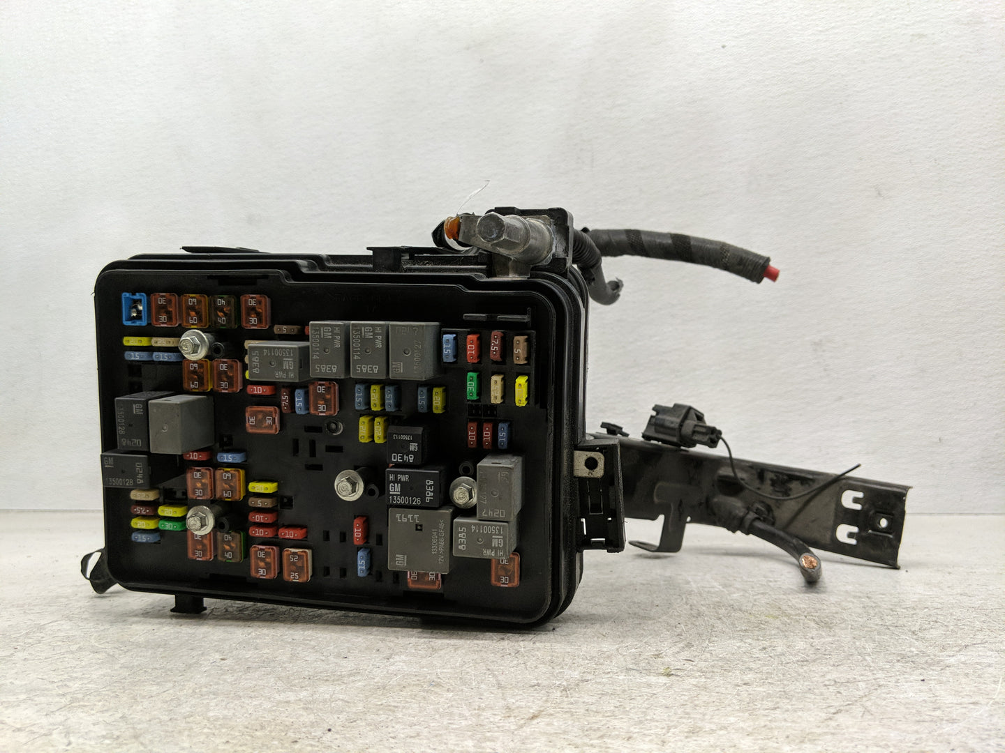 2013-2016 Chevrolet Equinox Fusebox Fuse Box Panel Relay Module P/N:22929761 Fits Fits 2013 2014 2015 2016 OEM Used Auto Par