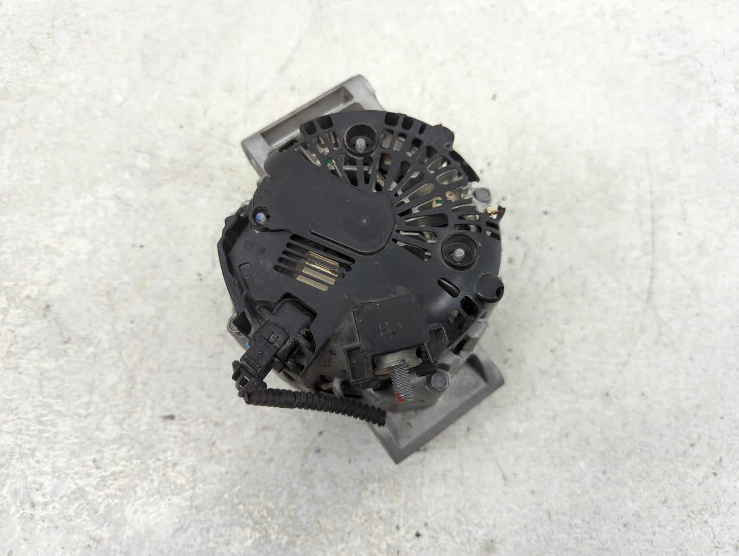 2010-2017 Chevrolet Equinox Alternator Replacement Generator Charging Assembly Engine OEM P/N:2620360 13588328 Fits OEM Used