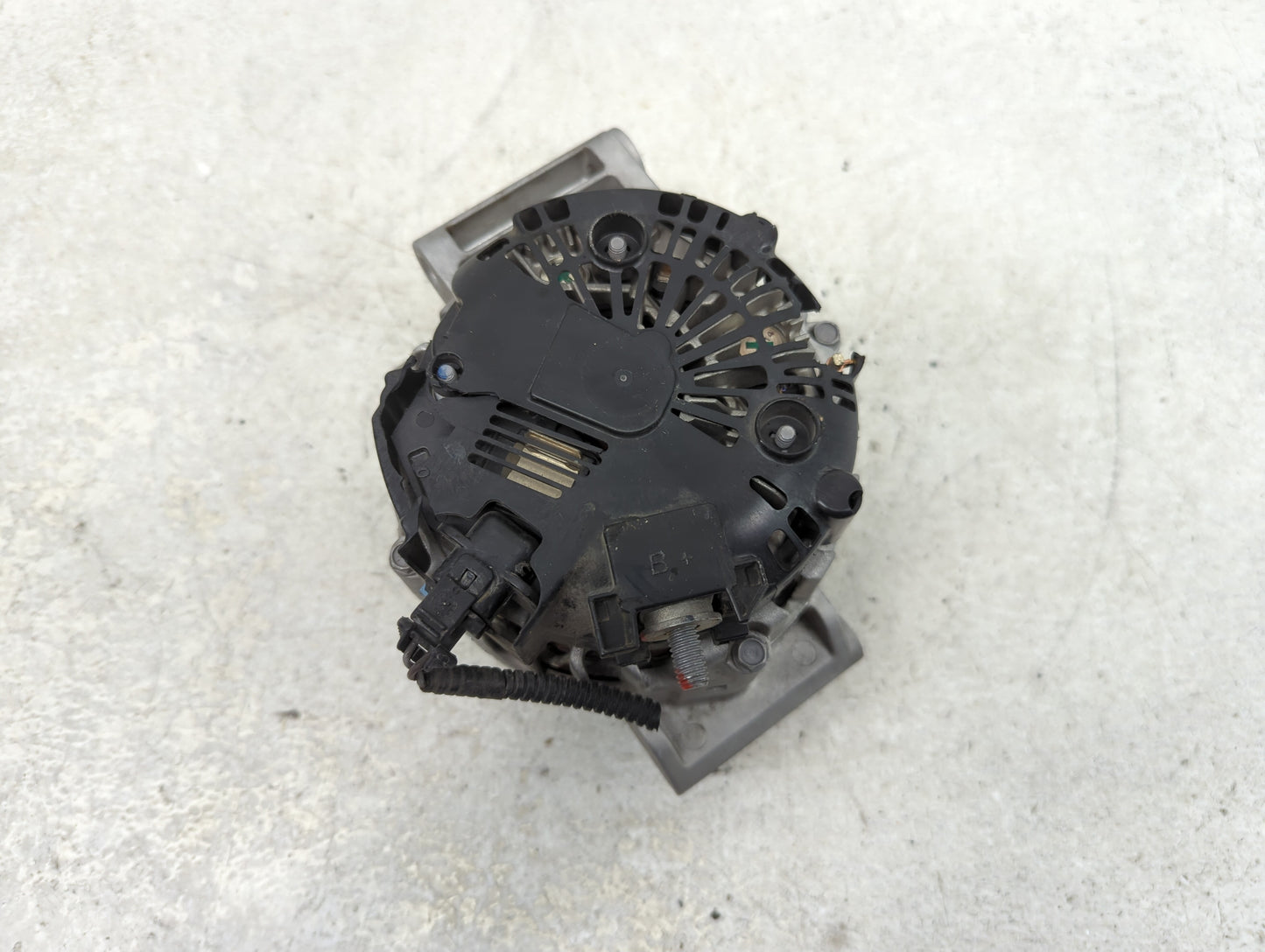 2010-2017 Chevrolet Equinox Alternator Replacement Generator Charging Assembly Engine OEM P/N:2620360 13588328 Fits OEM Used
