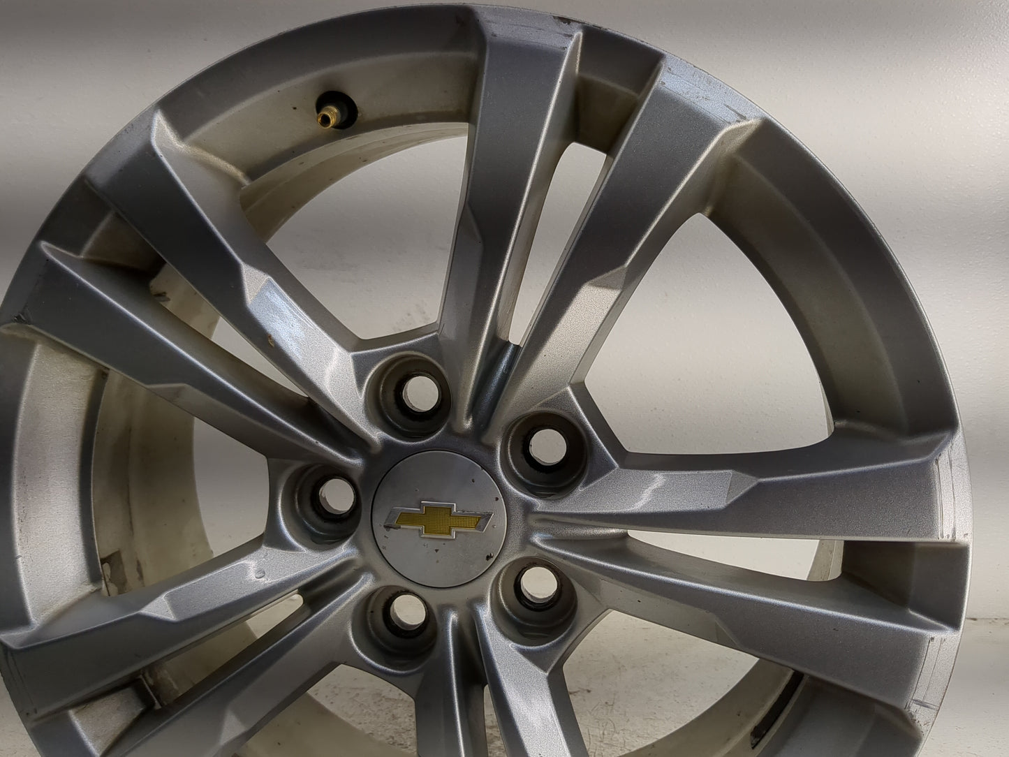 2010-2017 Chevrolet Equinox Oem Wheel Rim 1374820 - Oemusedautoparts1.com