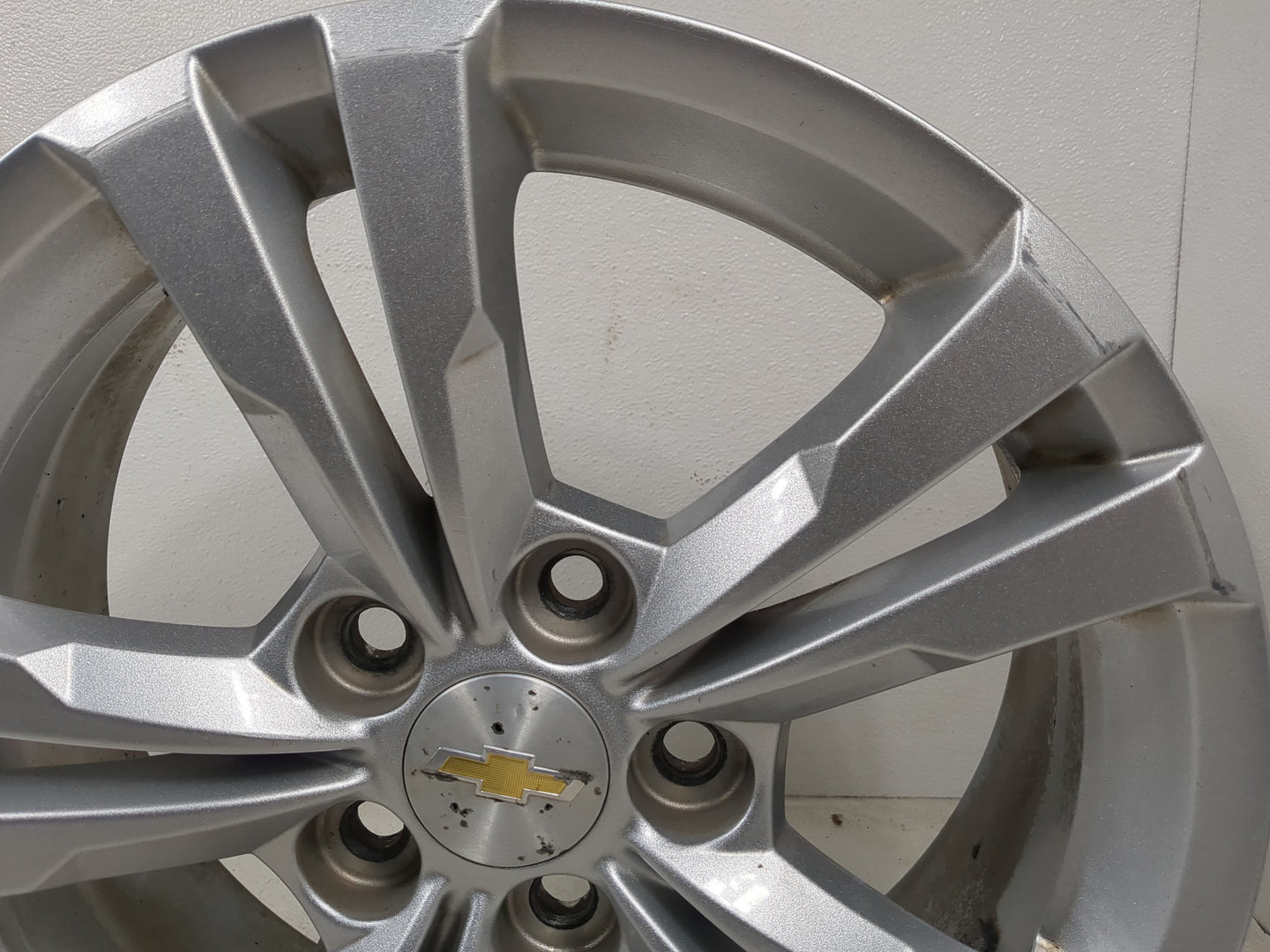 2010-2017 Chevrolet Equinox Oem Wheel Rim 1374821 - Oemusedautoparts1.com