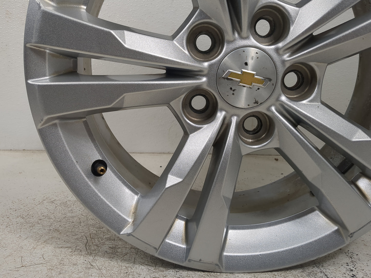 2010-2017 Chevrolet Equinox Oem Wheel Rim 1374821 - Oemusedautoparts1.com