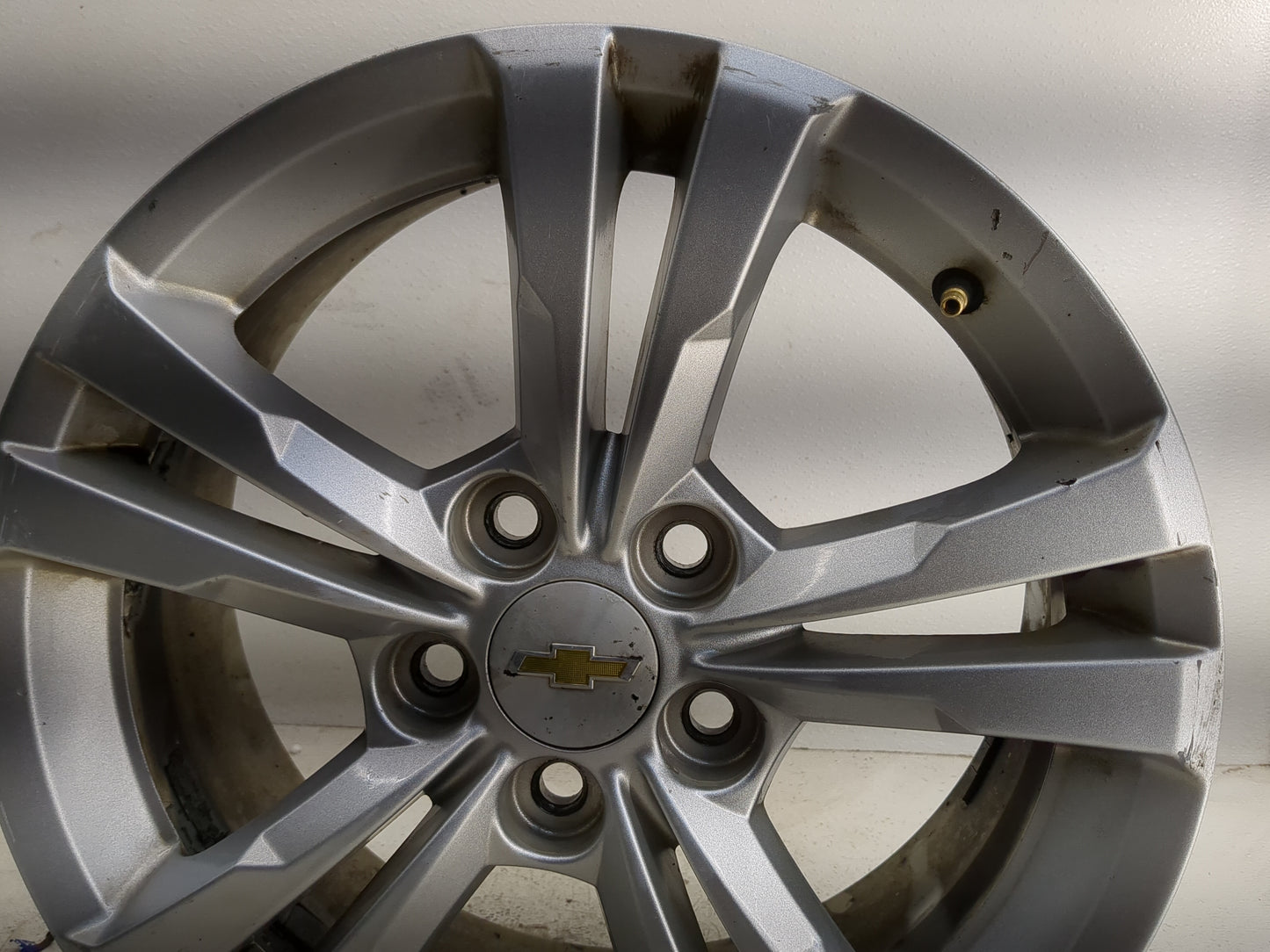 2010-2017 Chevrolet Equinox Oem Wheel Rim 1374822 - Oemusedautoparts1.com