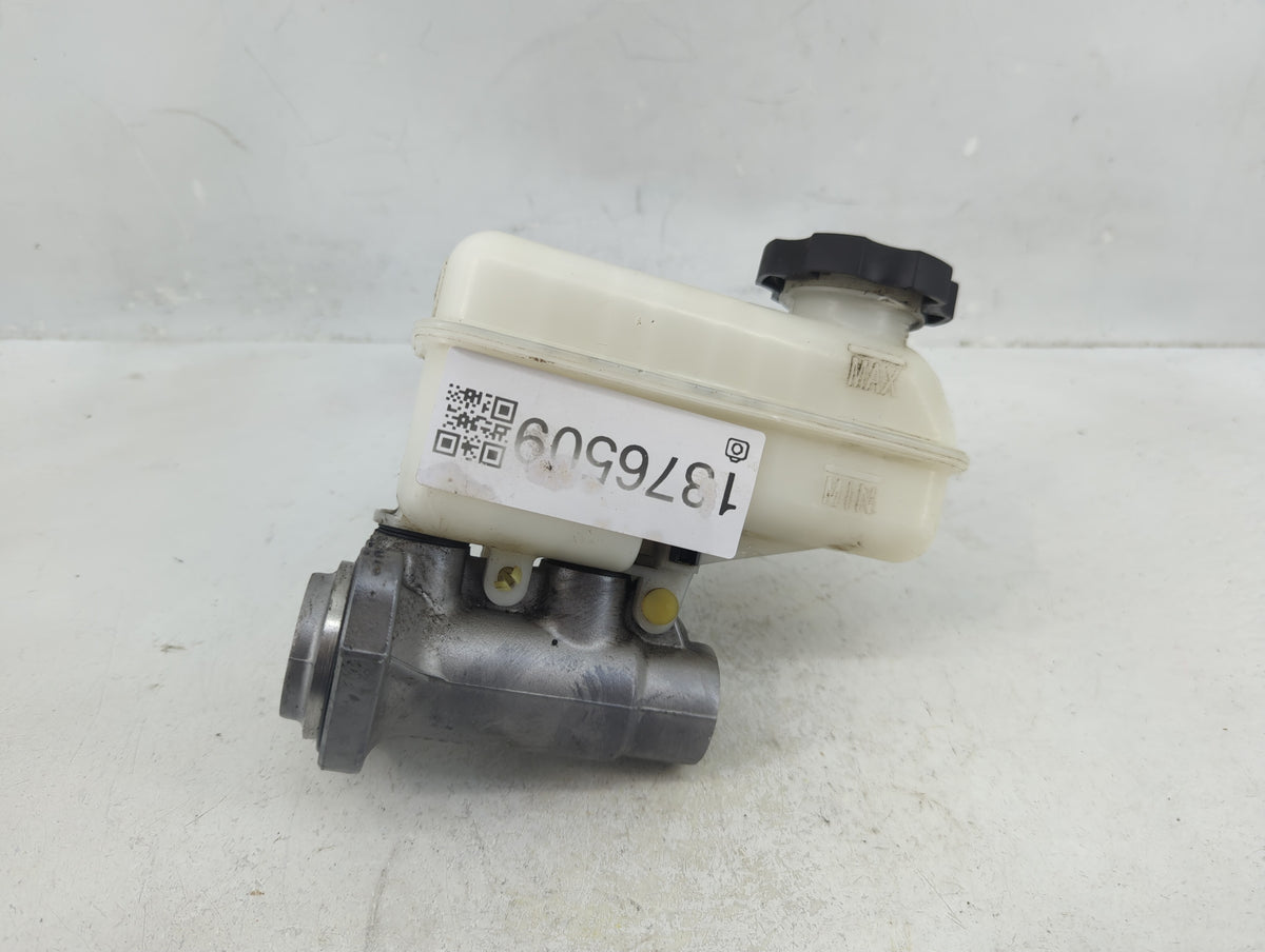 2011-2017 Chevrolet Equinox Brake Master Cylinder 1376509 - Oemusedautoparts1.com