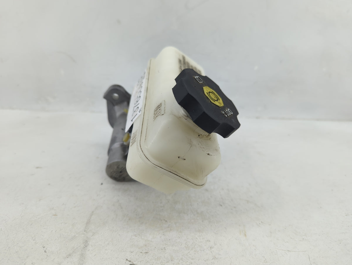 2011-2017 Chevrolet Equinox Brake Master Cylinder 1376509 - Oemusedautoparts1.com