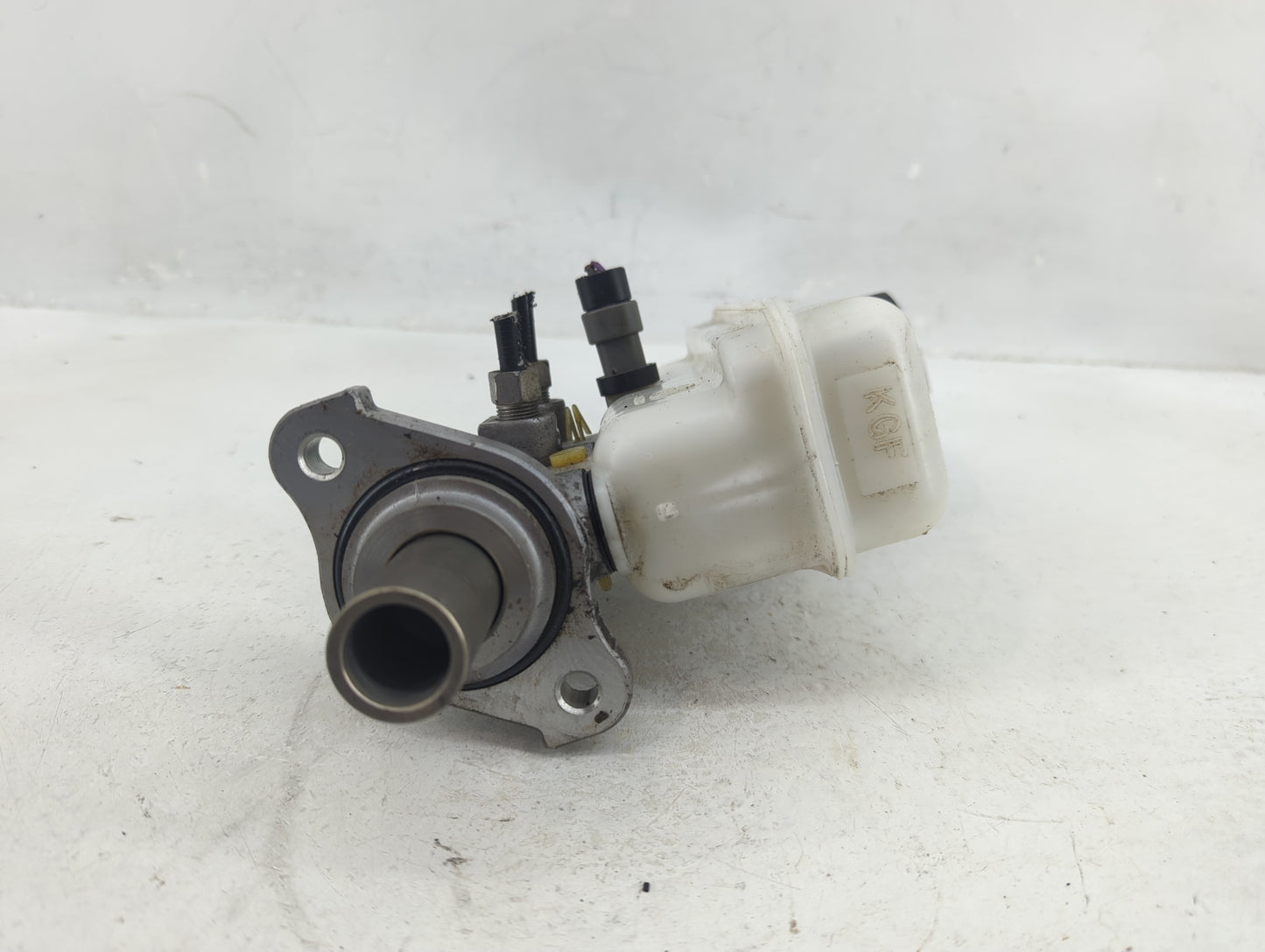 2011-2017 Chevrolet Equinox Brake Master Cylinder - Oemusedautoparts1.com