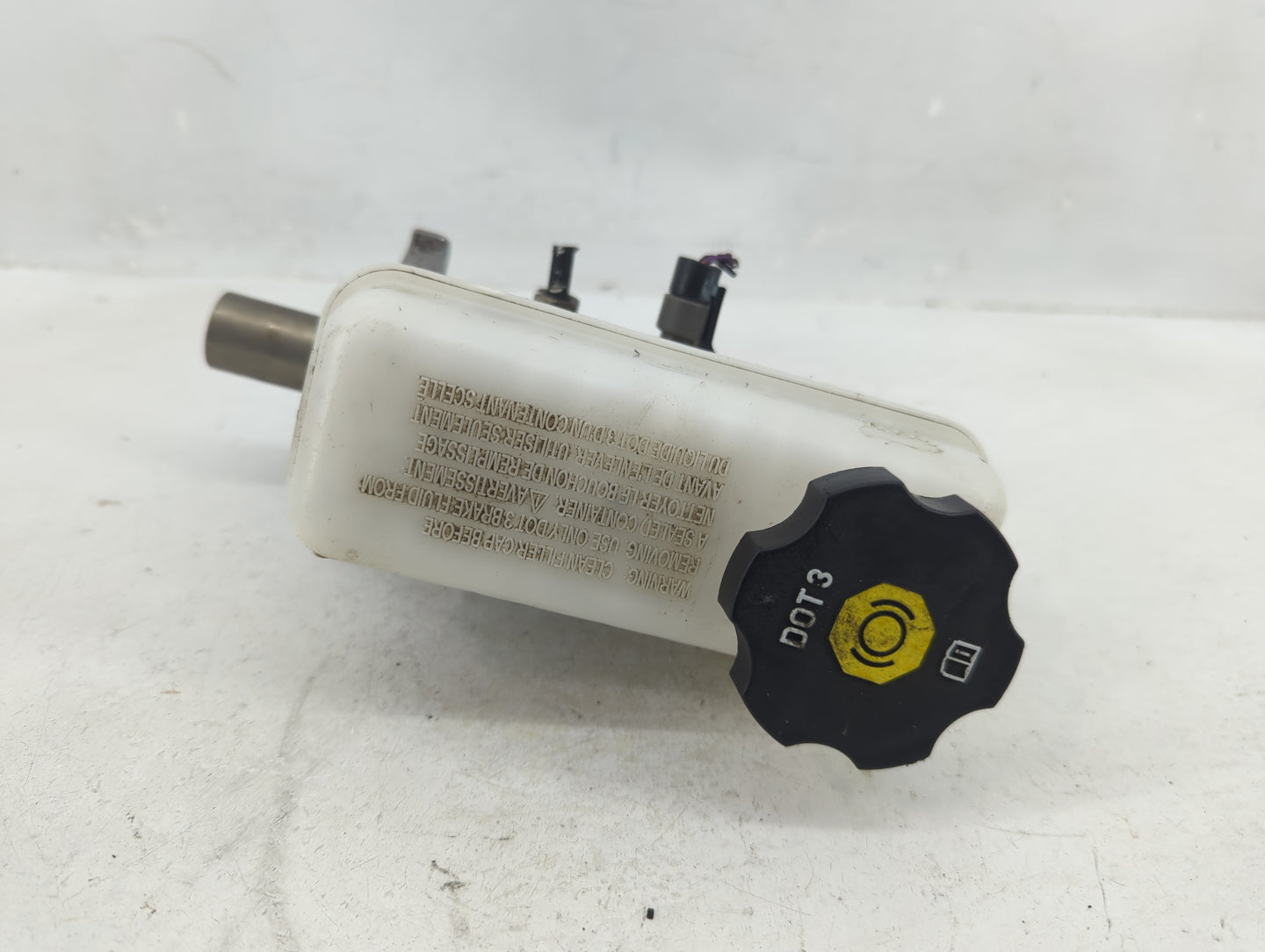 2011-2017 Chevrolet Equinox Brake Master Cylinder - Oemusedautoparts1.com