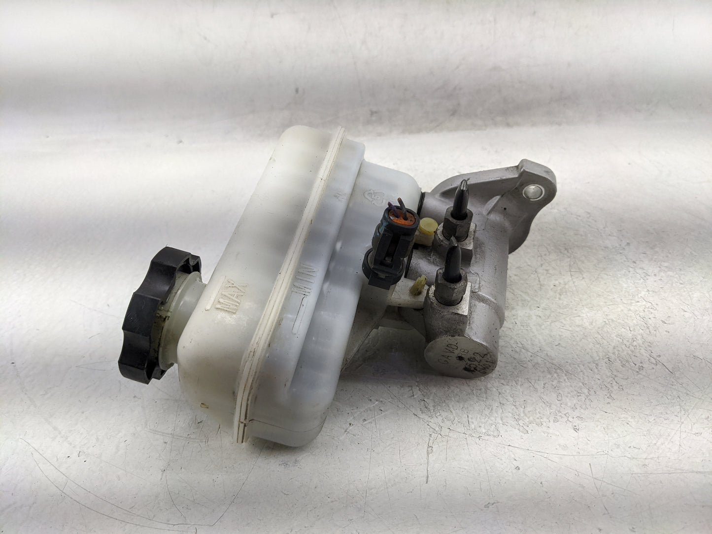 2011-2017 Chevrolet Equinox Brake Master Cylinder - Oemusedautoparts1.com