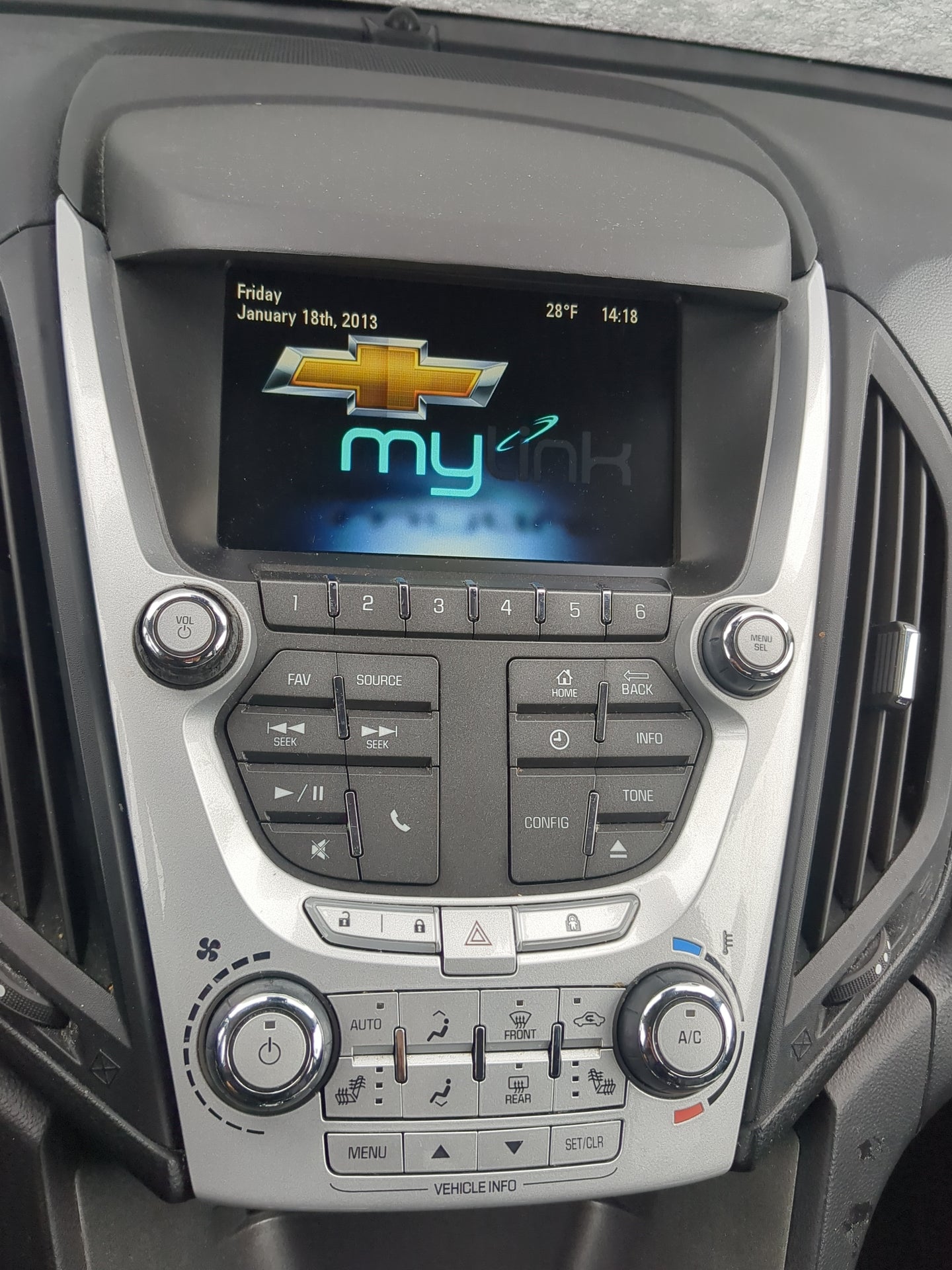 2013 Chevrolet Equinox Radio AM FM Cd Player Receiver Replacement Fits OEM Used Auto Parts - Oemusedautoparts1.com