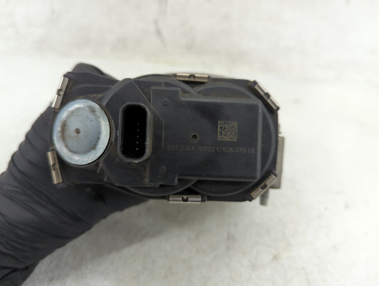 2012-2015 Chevrolet Equinox Throttle Body P/N:12632101CA Fits Fits 2012 2013 2014 2015 OEM Used Auto Parts - Oemusedautopart