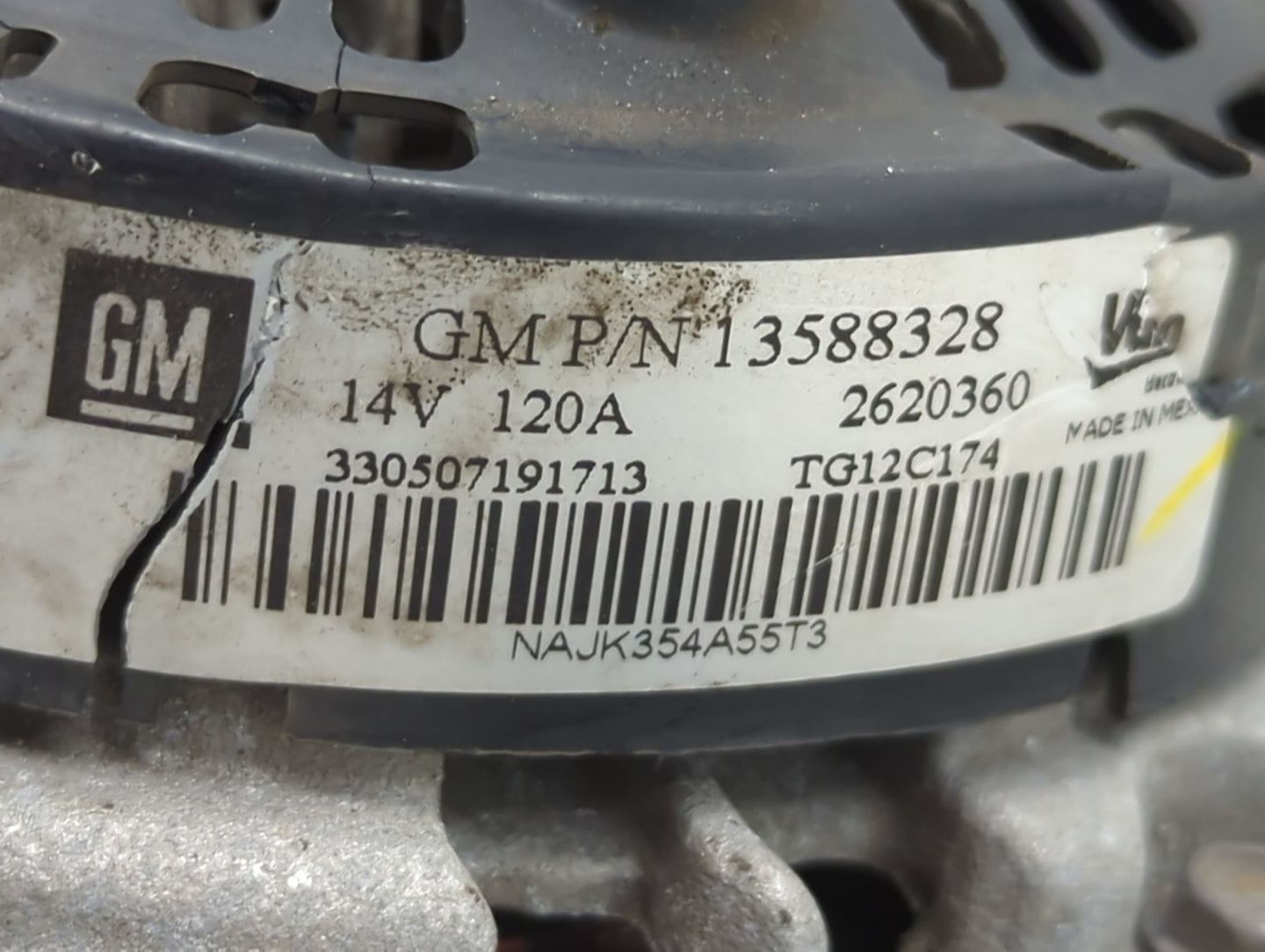 2010-2017 Chevrolet Equinox Alternator Replacement Generator Charging Assembly Engine OEM P/N:13588328 Fits OEM Used Auto Pa
