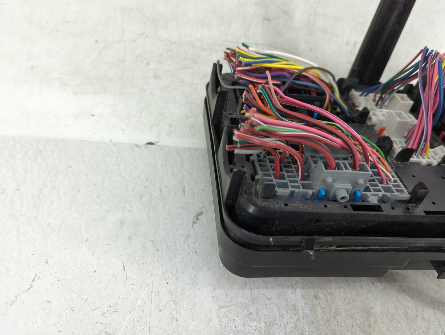 2013-2016 Chevrolet Equinox Fusebox Fuse Box Panel Relay Module P/N:22929763 Fits Fits 2013 2014 2015 2016 OEM Used Auto Par