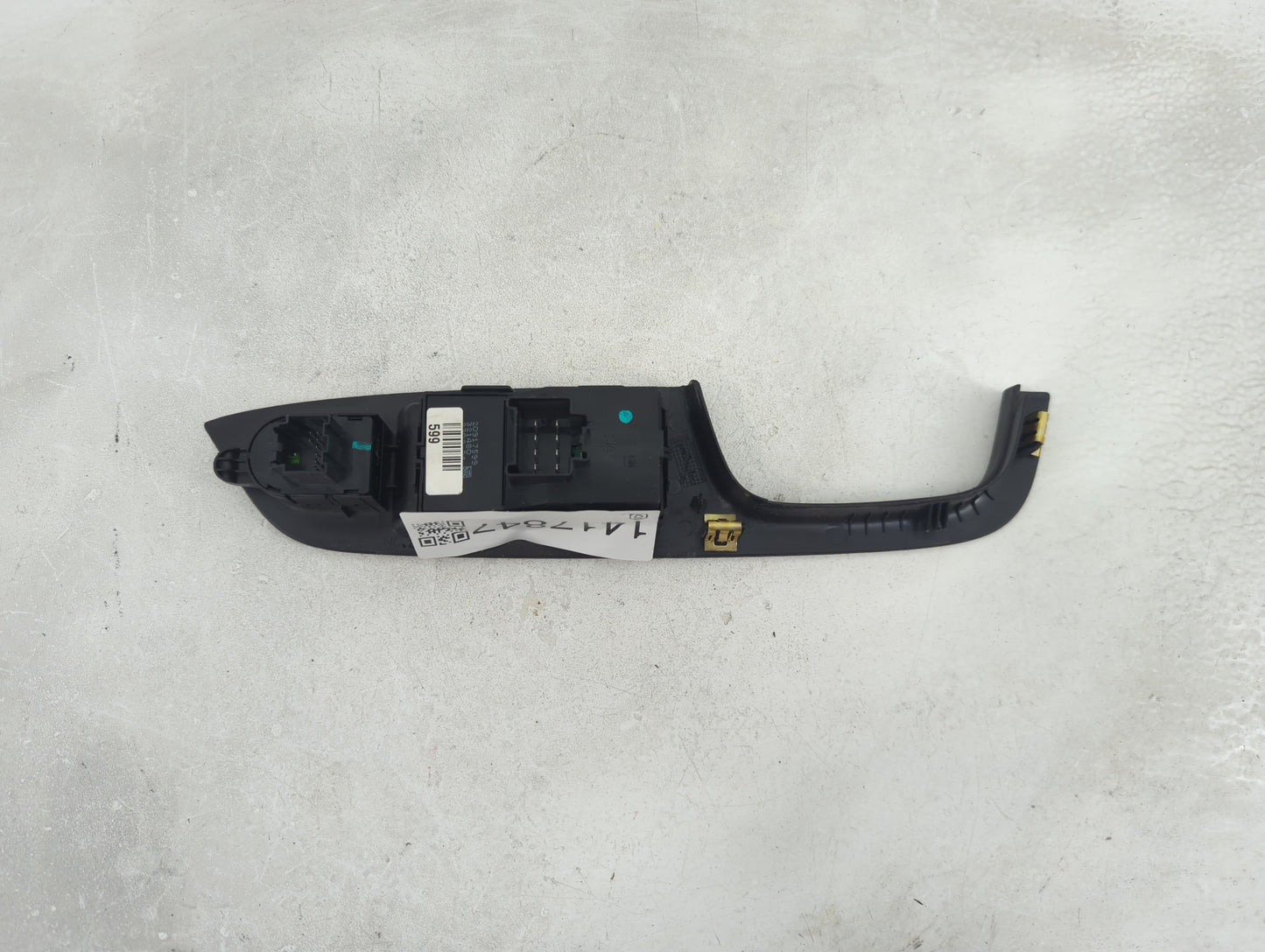 2010-2017 Chevrolet Equinox Master Power Window Switch Replacement Driver Side Left P/N:20917599 Fits OEM Used Auto Parts - 