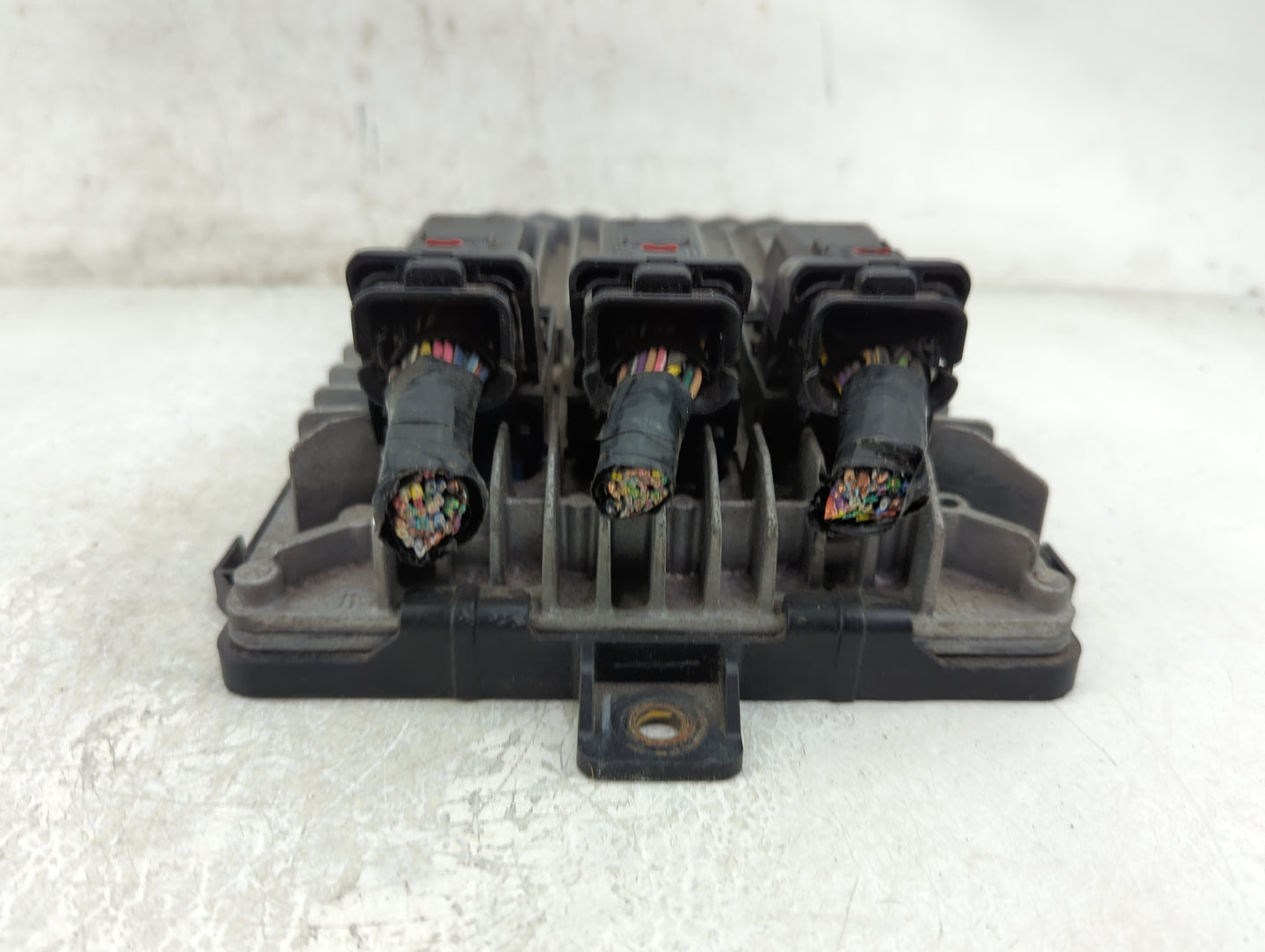 2013-2016 Chevrolet Equinox PCM Engine Control Computer ECU ECM PCU OEM P/N:62716552 Fits Fits 2013 2014 2015 2016 OEM Used 
