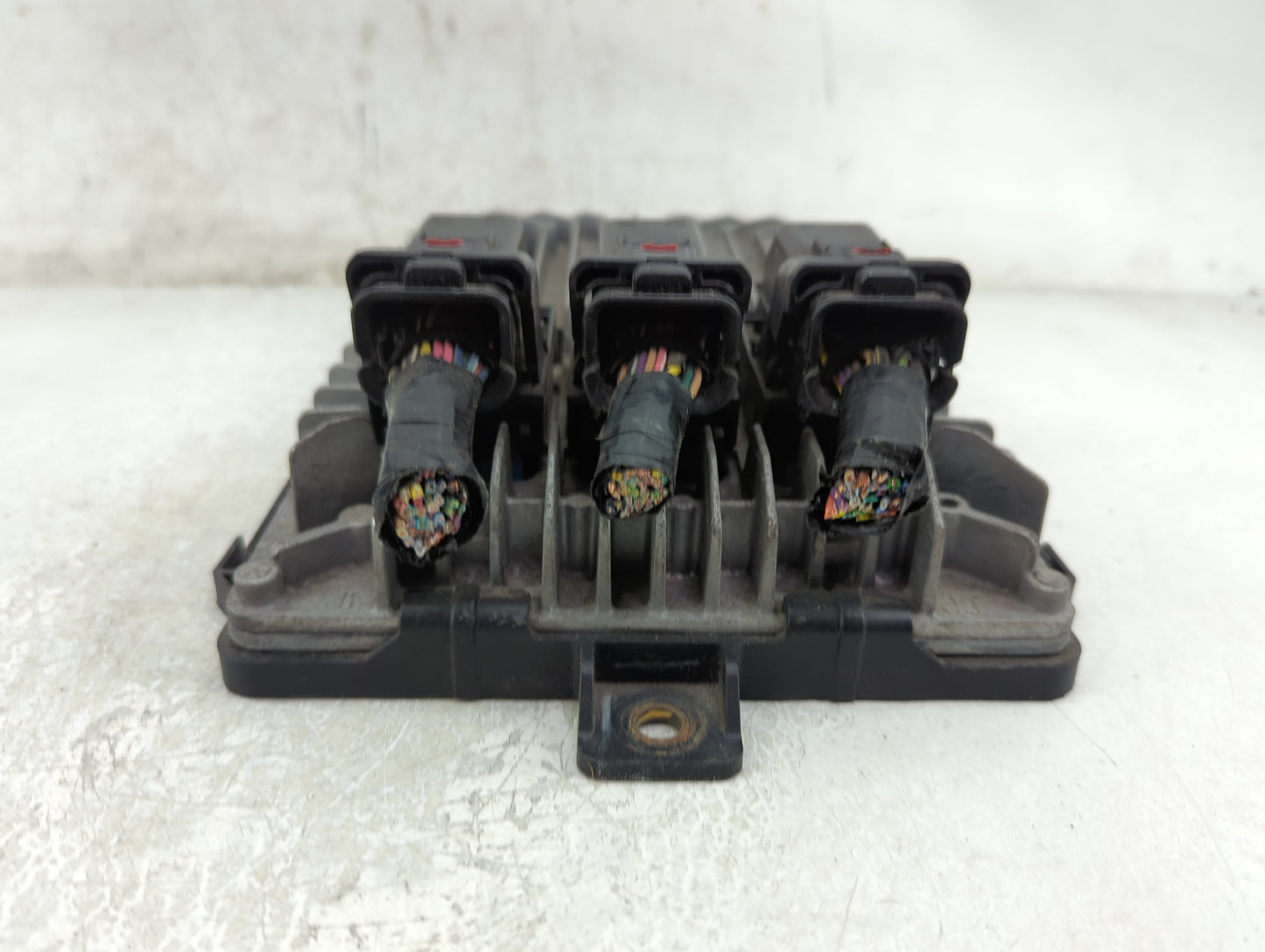 2013-2016 Chevrolet Equinox PCM Engine Control Computer ECU ECM PCU OEM P/N:62716552 Fits Fits 2013 2014 2015 2016 OEM Used 