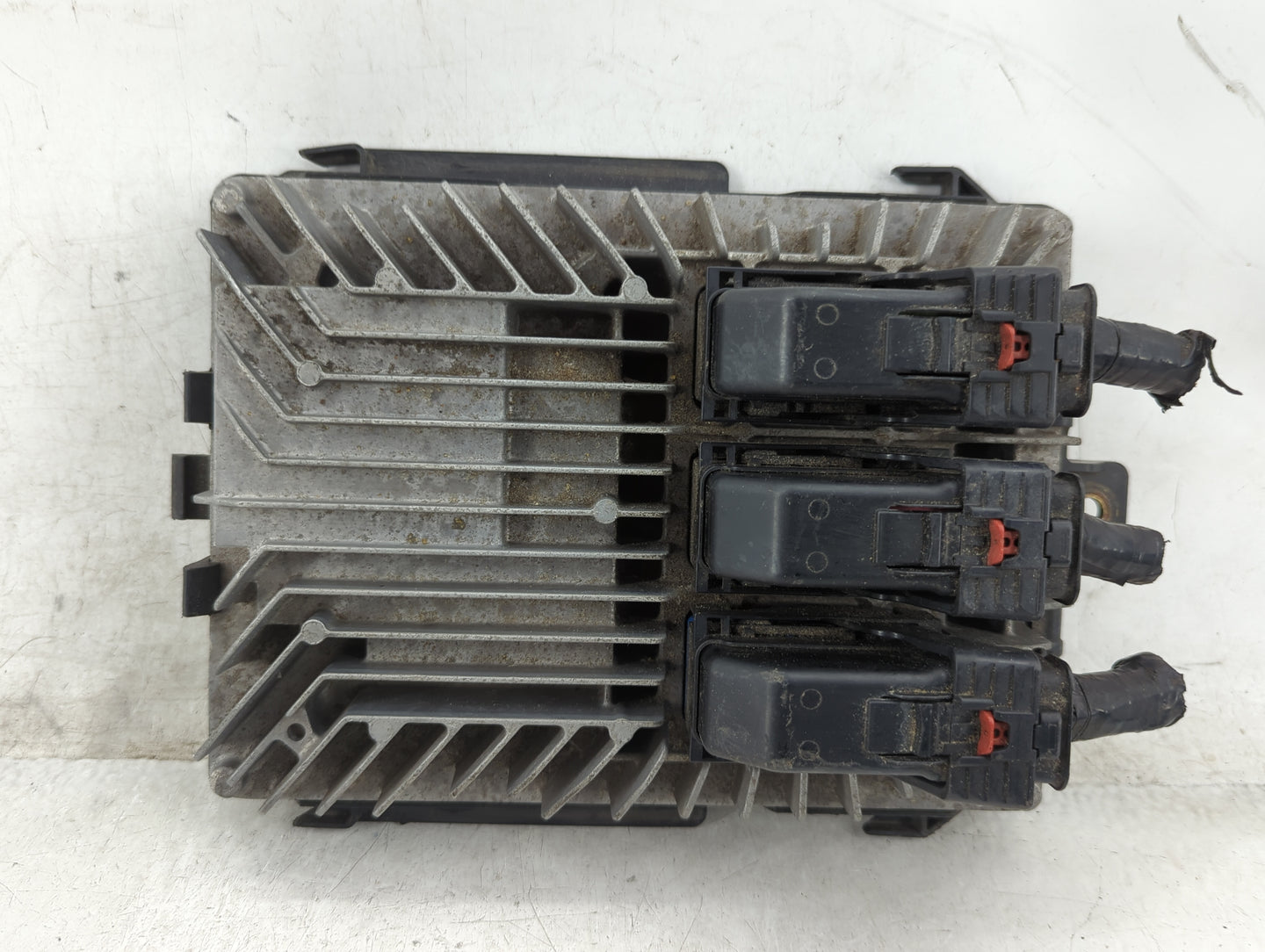 2013-2016 Chevrolet Equinox PCM Engine Control Computer ECU ECM PCU OEM P/N:62716552 Fits Fits 2013 2014 2015 2016 OEM Used 