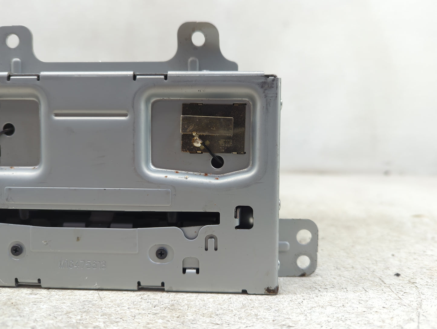 2013 Chevrolet Equinox Radio AM FM Cd Player Receiver Replacement P/N:23121124 Fits OEM Used Auto Parts - Oemusedautoparts1.