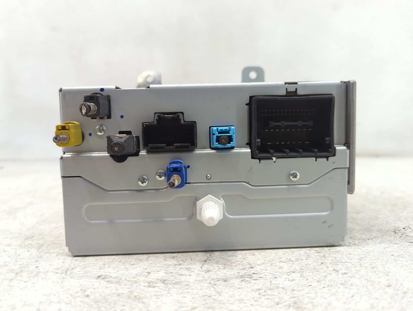 2013 Chevrolet Equinox Radio AM FM Cd Player Receiver Replacement P/N:23121124 Fits OEM Used Auto Parts - Oemusedautoparts1.