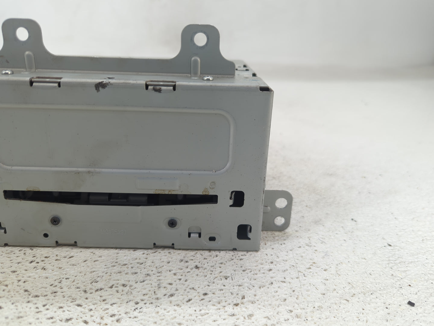 2013 Chevrolet Equinox Radio AM FM Cd Player Receiver Replacement P/N:22976137 Fits OEM Used Auto Parts - Oemusedautoparts1.