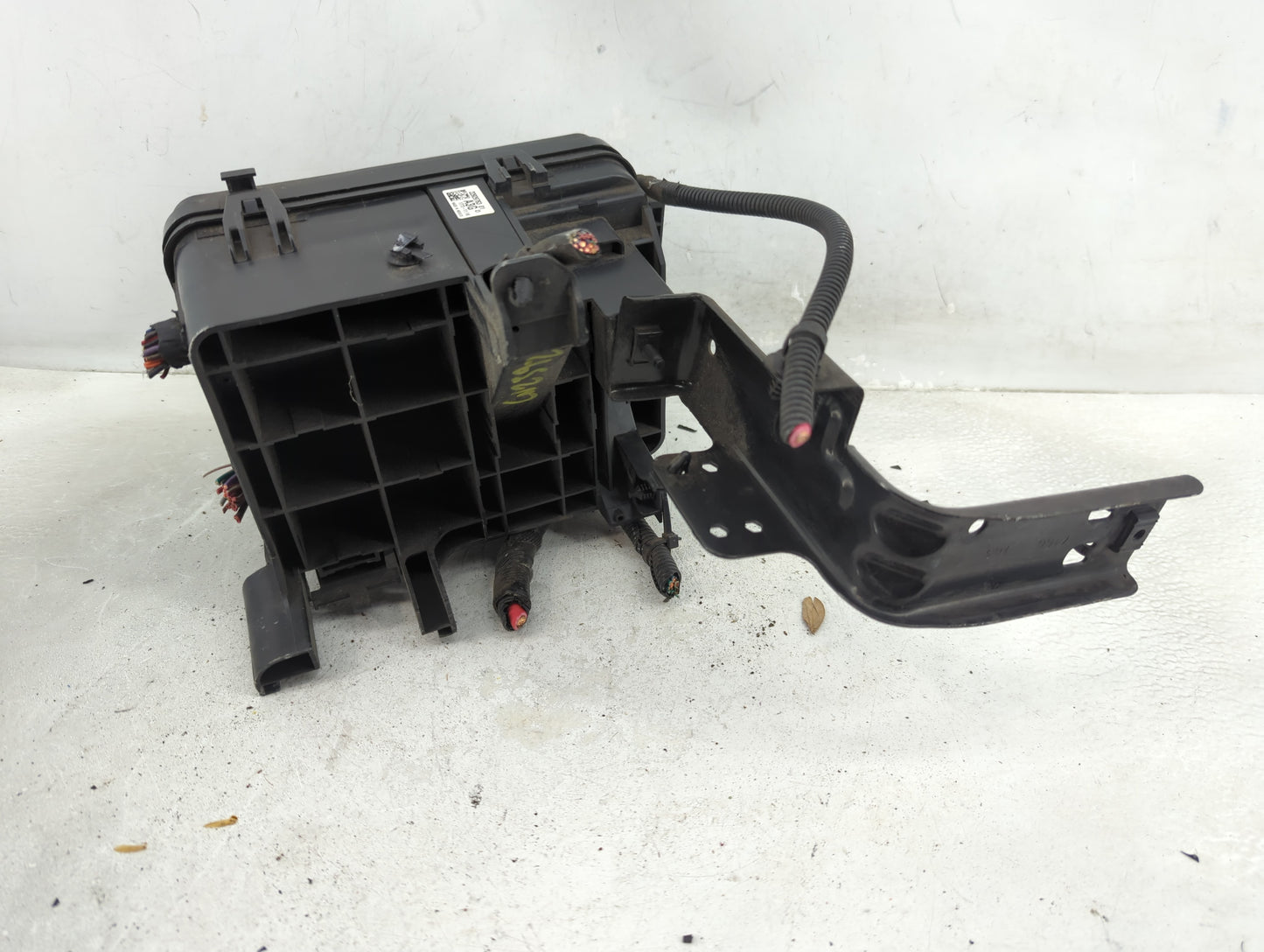 2013-2016 Chevrolet Equinox Fusebox Fuse Box Panel Relay Module P/N:22929763 01 22922727 Fits Fits 2013 2014 2015 2016 OEM U