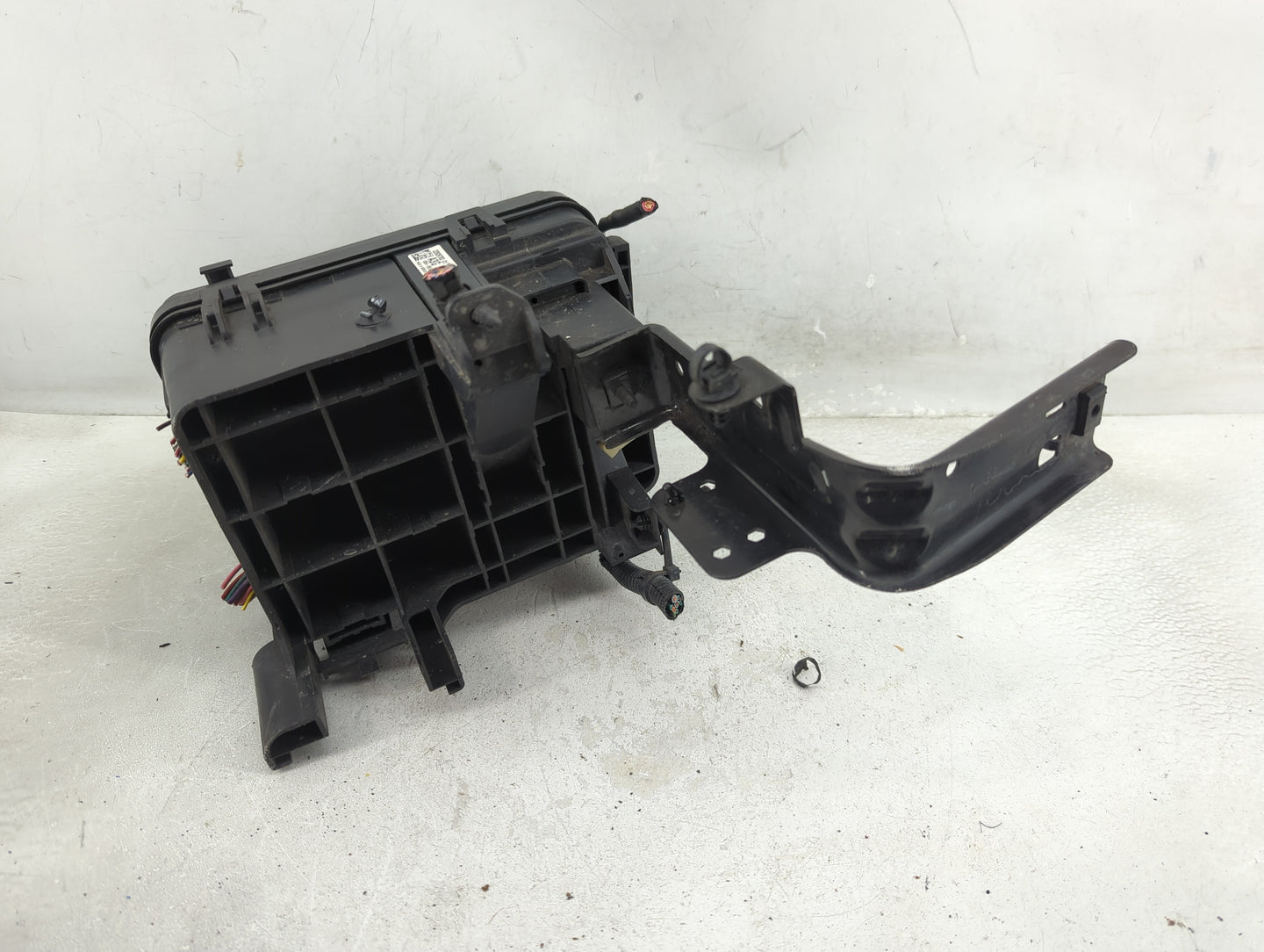 2013-2016 Chevrolet Equinox Fusebox Fuse Box Panel Relay Module P/N:22922727 Fits Fits 2013 2014 2015 2016 OEM Used Auto Par