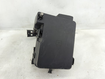 2013-2016 Chevrolet Equinox Fusebox Fuse Box Panel Relay Module P/N:22922727 Fits Fits 2013 2014 2015 2016 OEM Used Auto Par