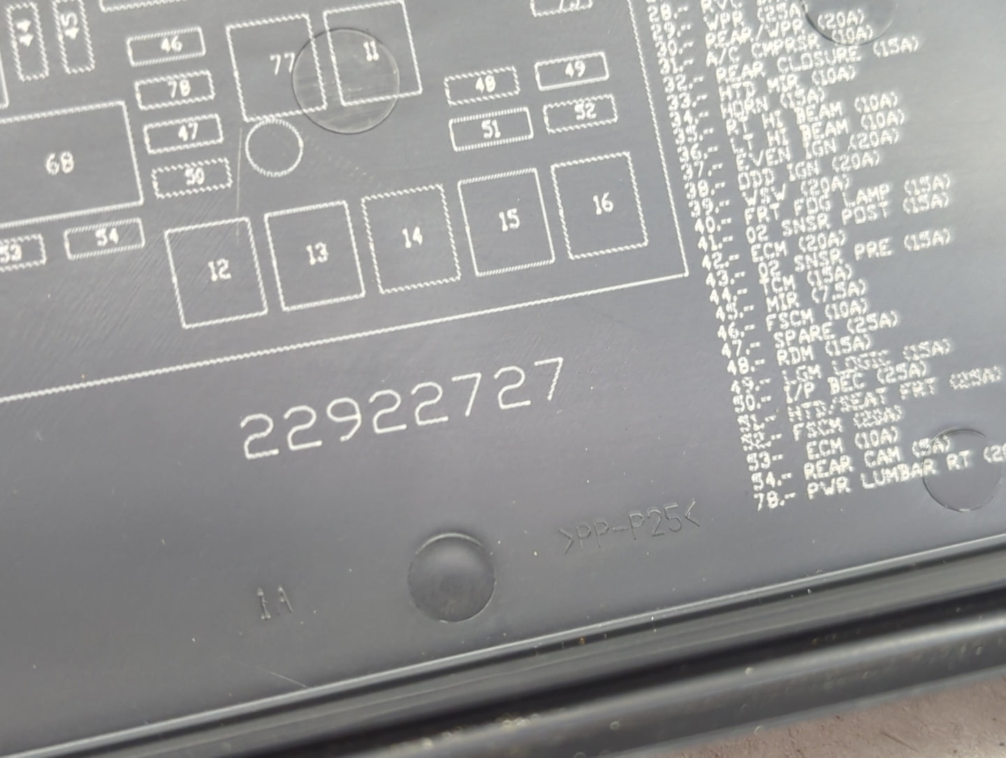 2013-2016 Chevrolet Equinox Fusebox Fuse Box Panel Relay Module P/N:22922727 Fits Fits 2013 2014 2015 2016 OEM Used Auto Par