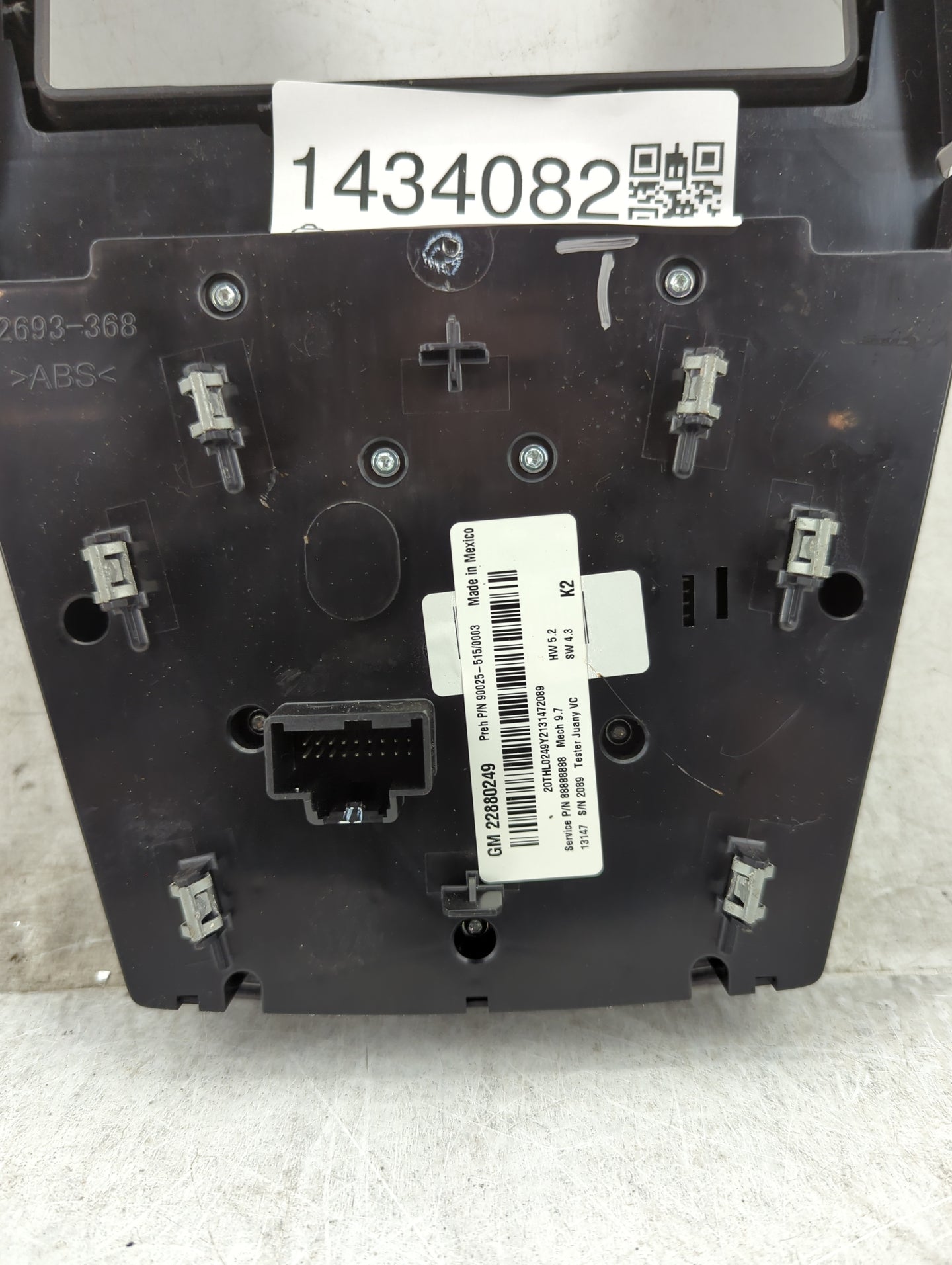 2012-2015 Chevrolet Equinox Radio Control Panel Silver - Oemusedautoparts1.com