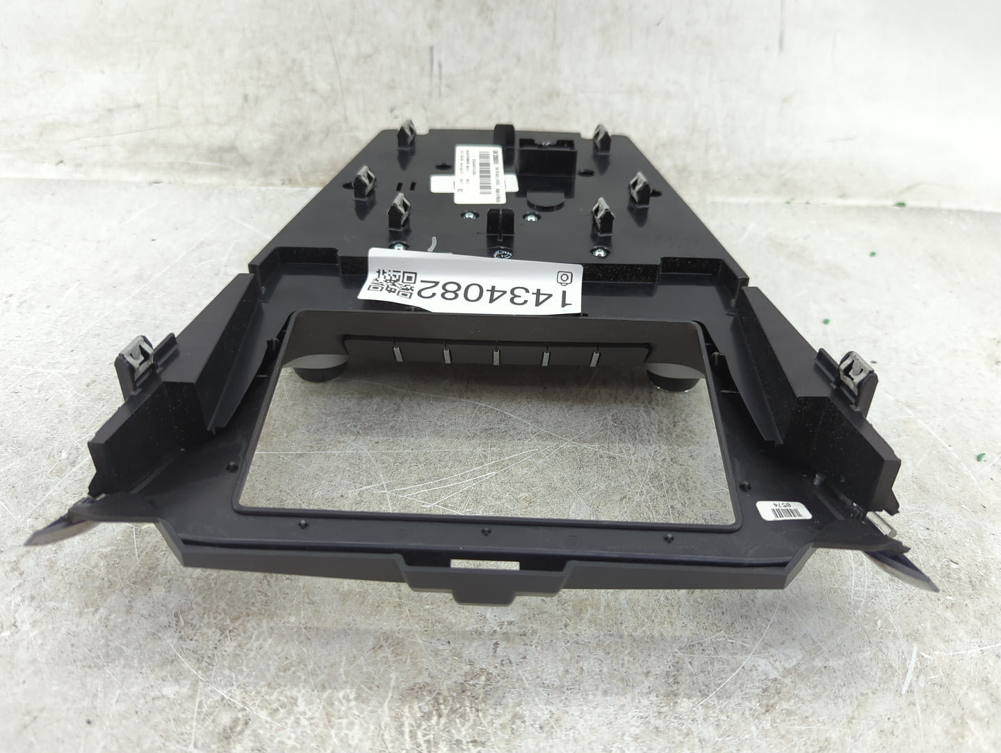 2012-2015 Chevrolet Equinox Radio Control Panel Silver - Oemusedautoparts1.com