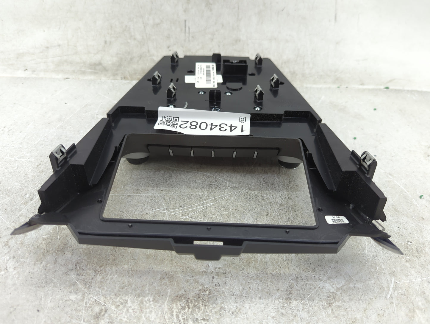 2012-2015 Chevrolet Equinox Radio Control Panel Silver - Oemusedautoparts1.com