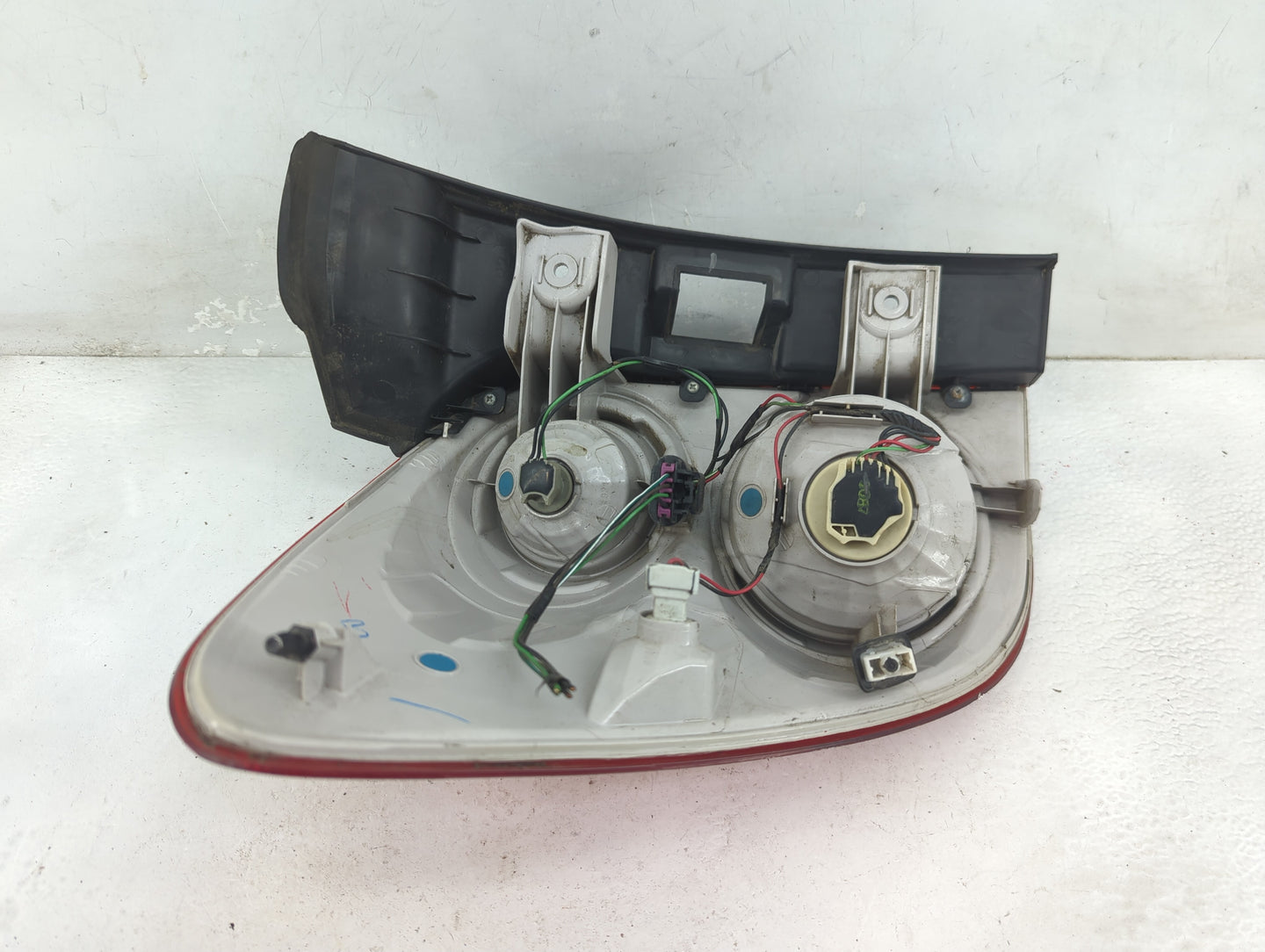 2010-2015 Chevrolet Equinox Tail Light Assembly Passenger Right OEM P/N:P7894 Fits Fits 2010 2011 2012 2013 2014 2015 OEM Us