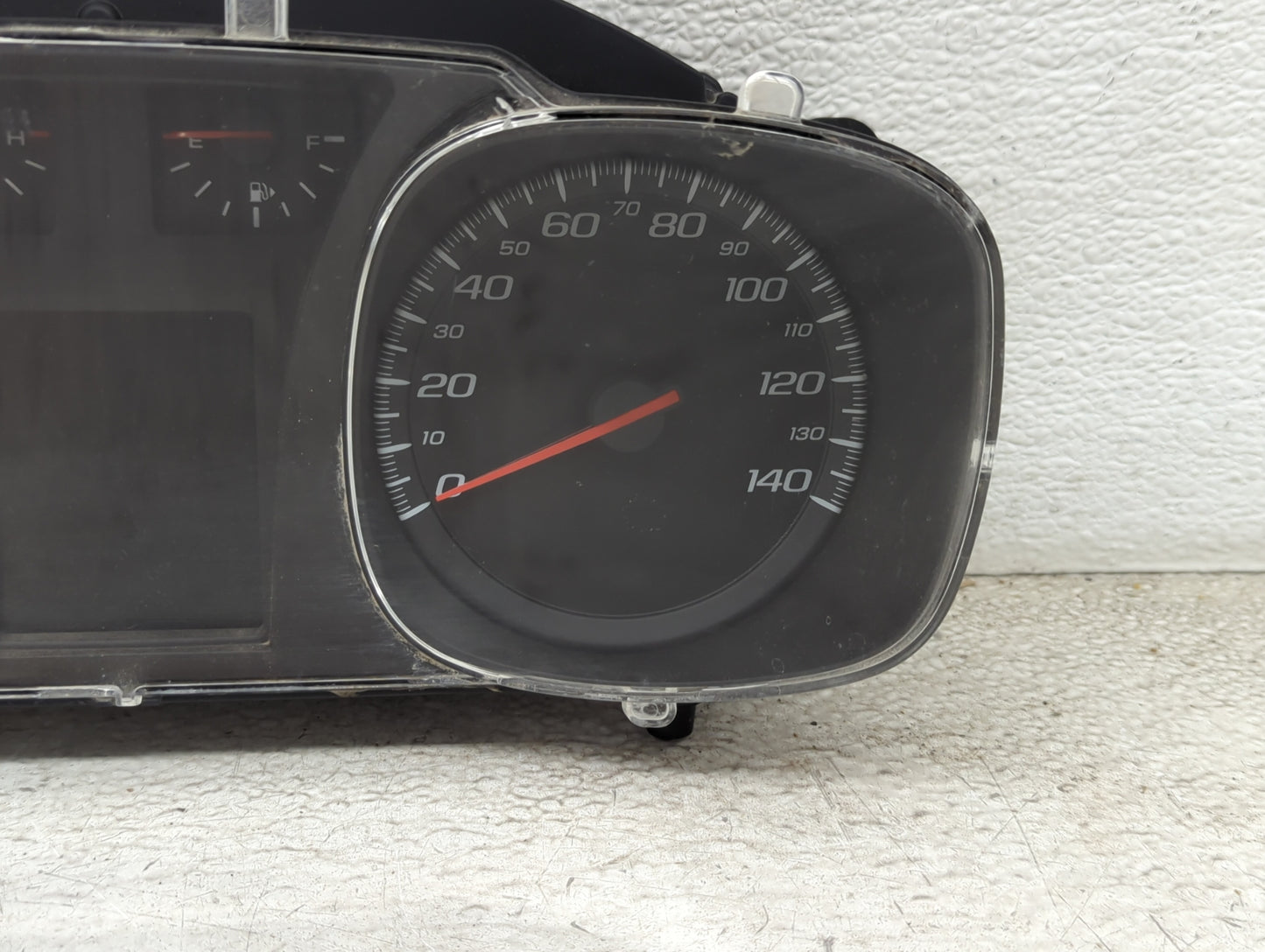 2013-2017 Chevrolet Equinox Instrument Cluster Speedometer Gauges P/N:22956682 A2C98135203 Miles: Fits OEM Used Auto Parts -