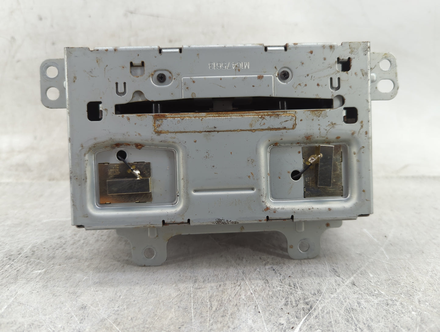 2013 Chevrolet Equinox Radio AM FM Cd Player Receiver Replacement P/N:22965237 Fits OEM Used Auto Parts - Oemusedautoparts1.